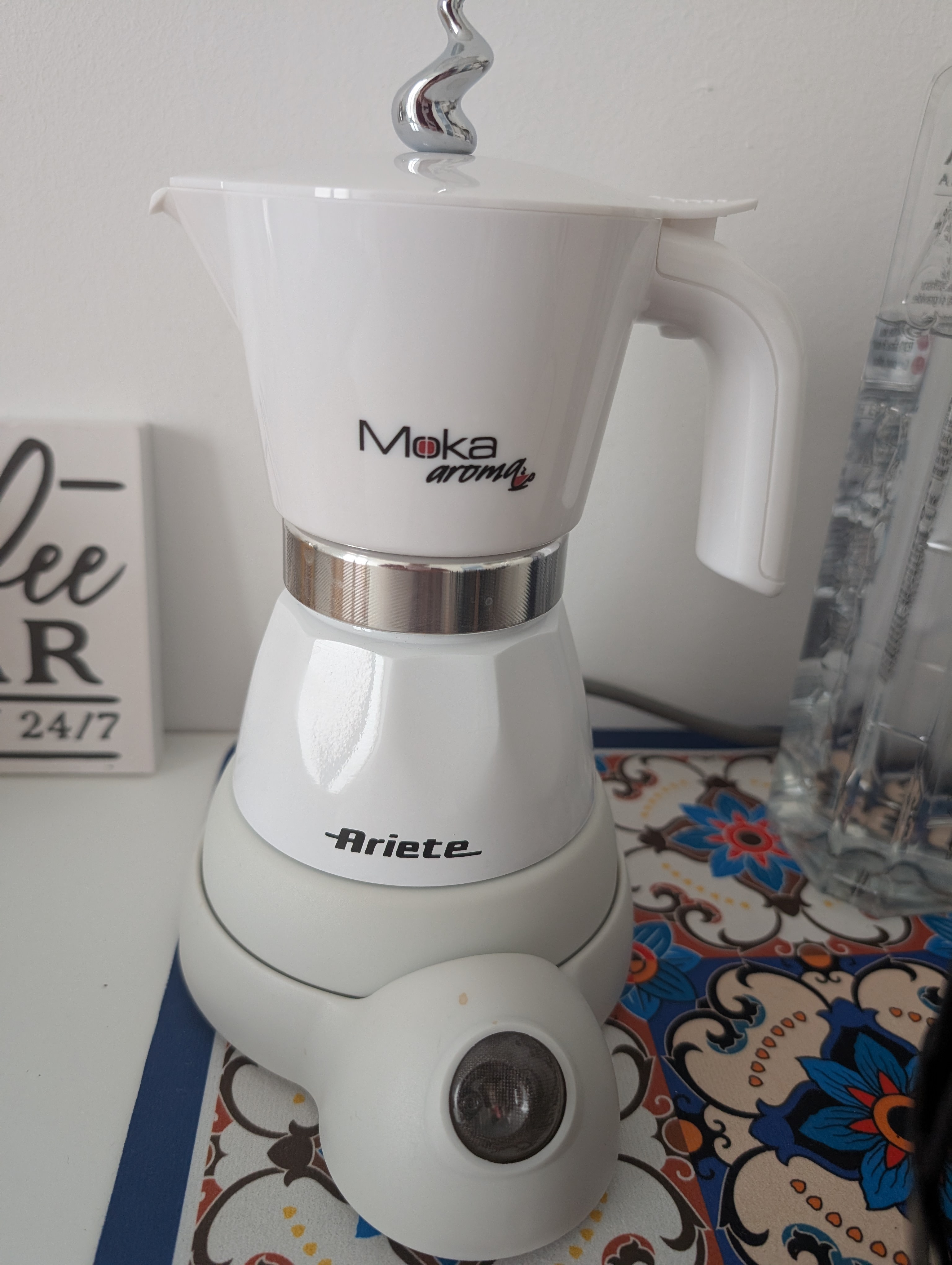 Cafetiera Ariete Mokina alb 100ml 400W 4x2 cani
