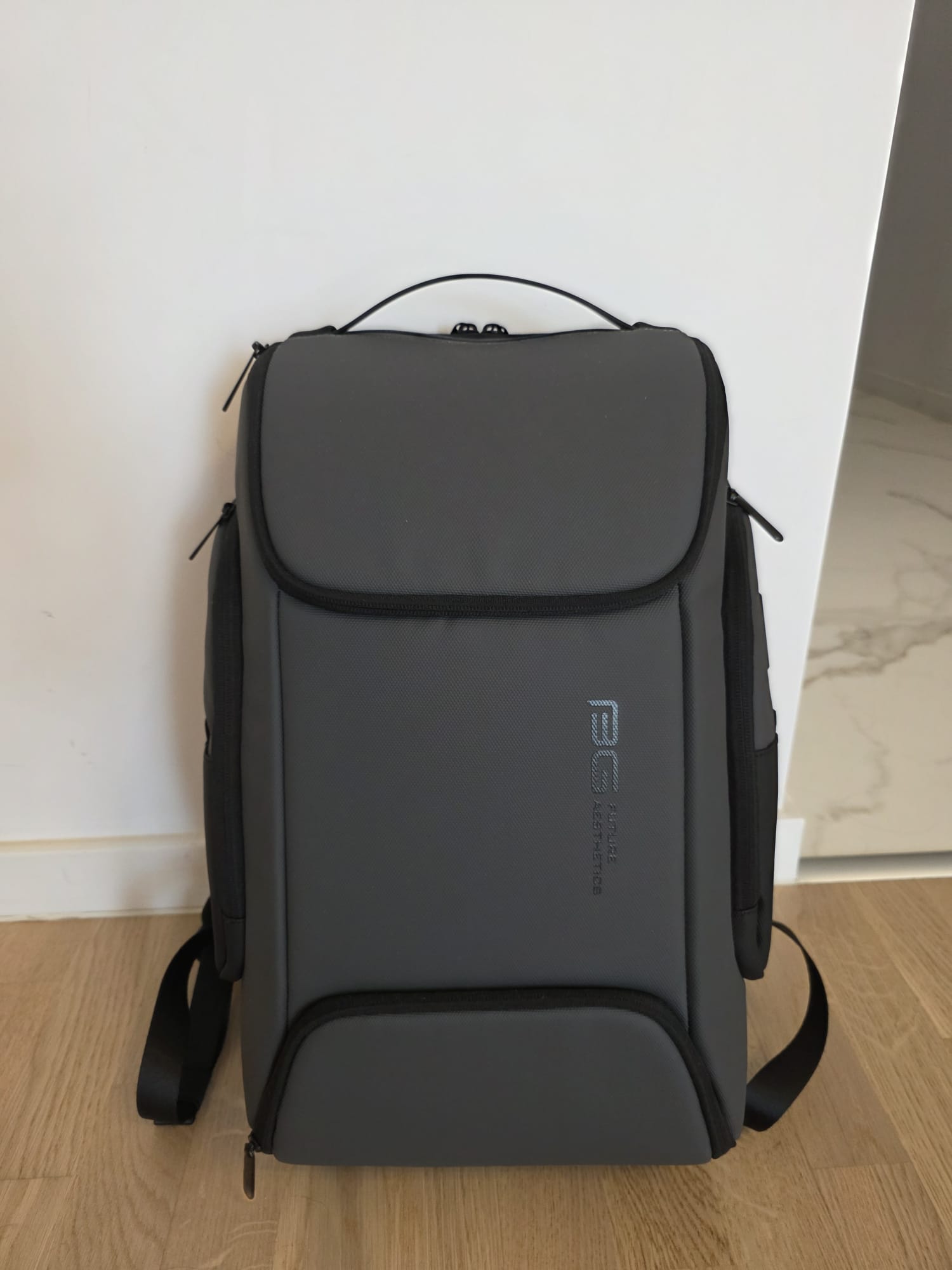 Rucsac laptop 15.6 inch, port USB, si USB-C, rezistent la stropi de apa, buzunar antifurt, sistem fixare pe valiza, carabina cu snur chei, potrivit calatorii, BANGE, BG7267BK, Negru