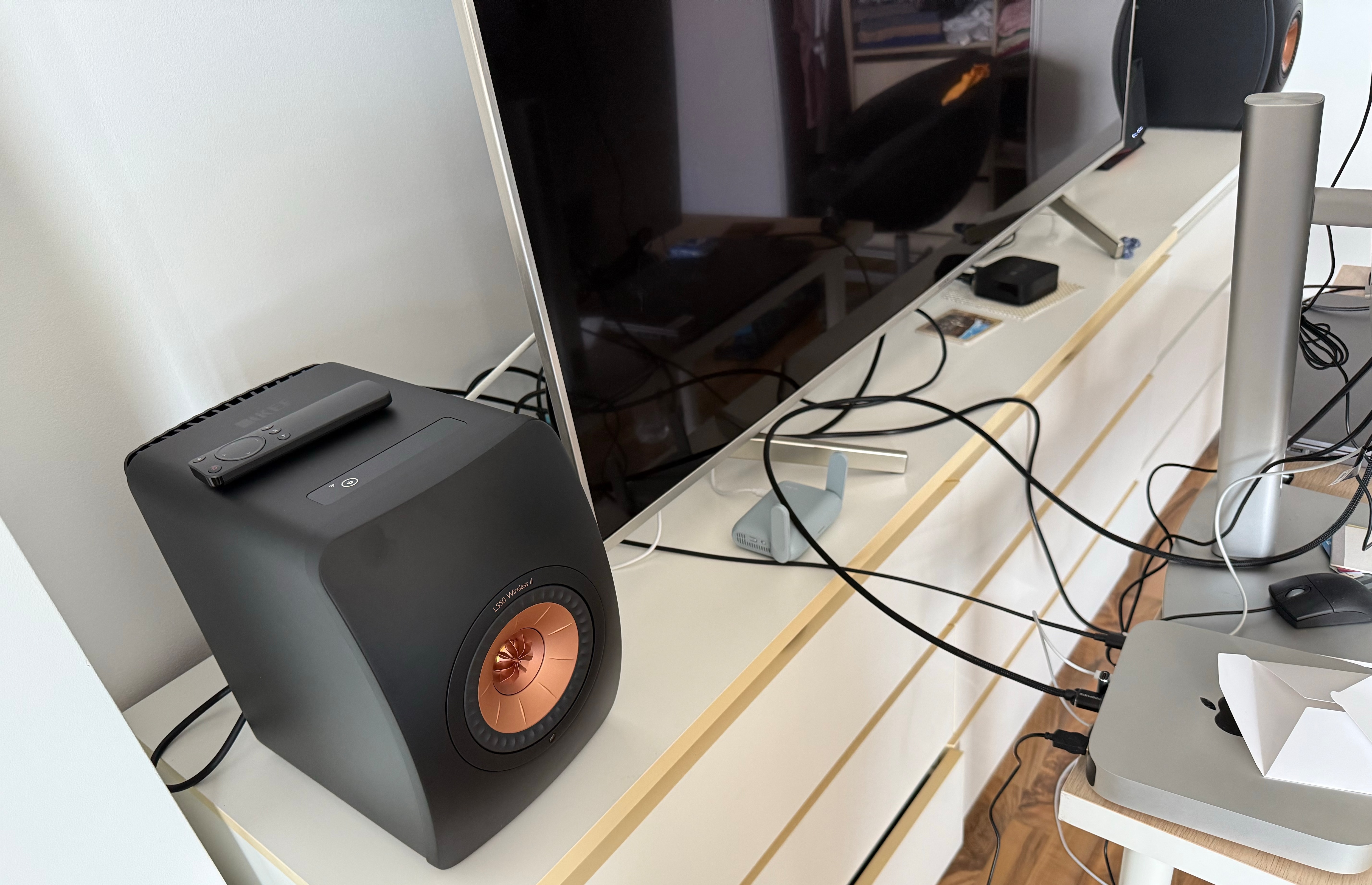 Boxe KEF LS50 wireless II streaming, 2 x 380 W, Bluetooth, HDMI, Air Play 2, Alb