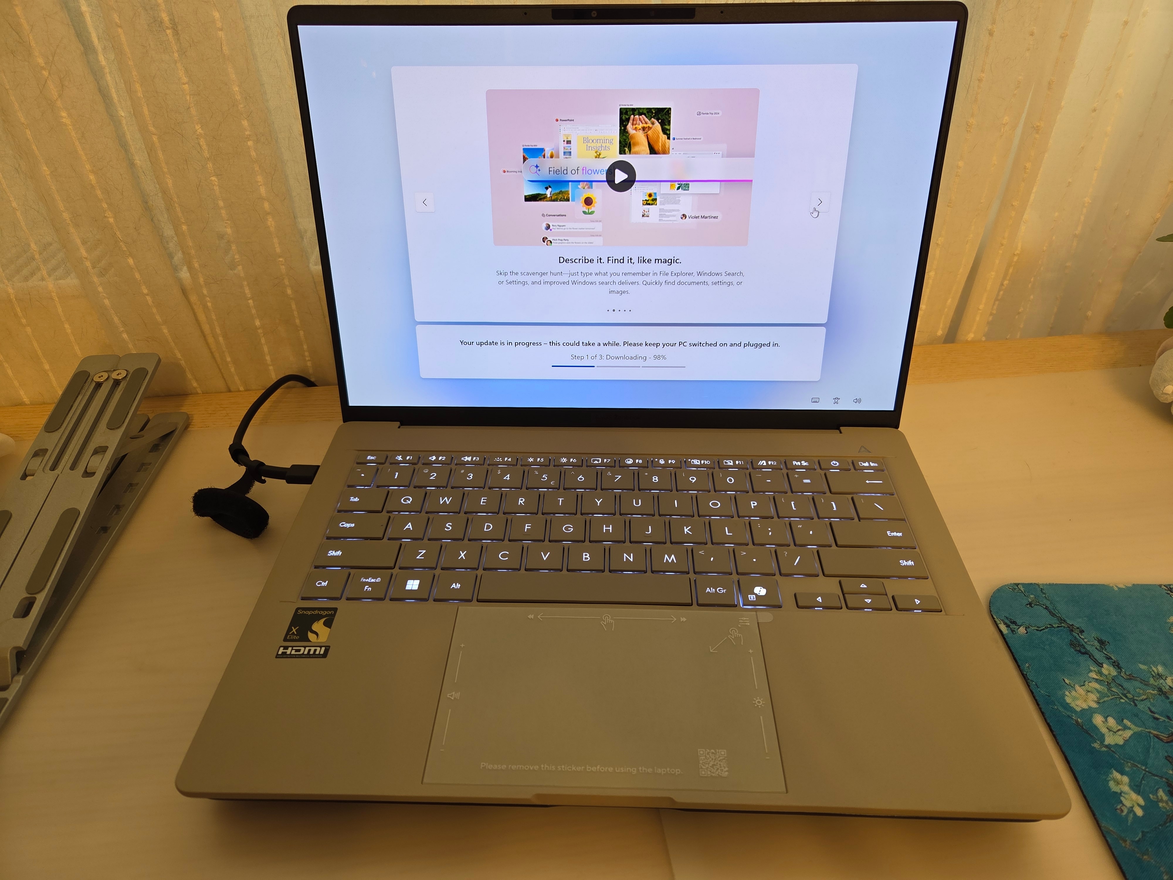 Laptop ASUS Zenbook A14 UX3407RA cu procesor Snapdragon® X Elite X1E 78 100 pana la 3.4GHz, 14'', WUXGA, OLED, 32GB LPDDR5X RAM, 1TB SSD, Qualcomm® Adreno™ GPU, Windows 11 Pro, Zabriskie Beige