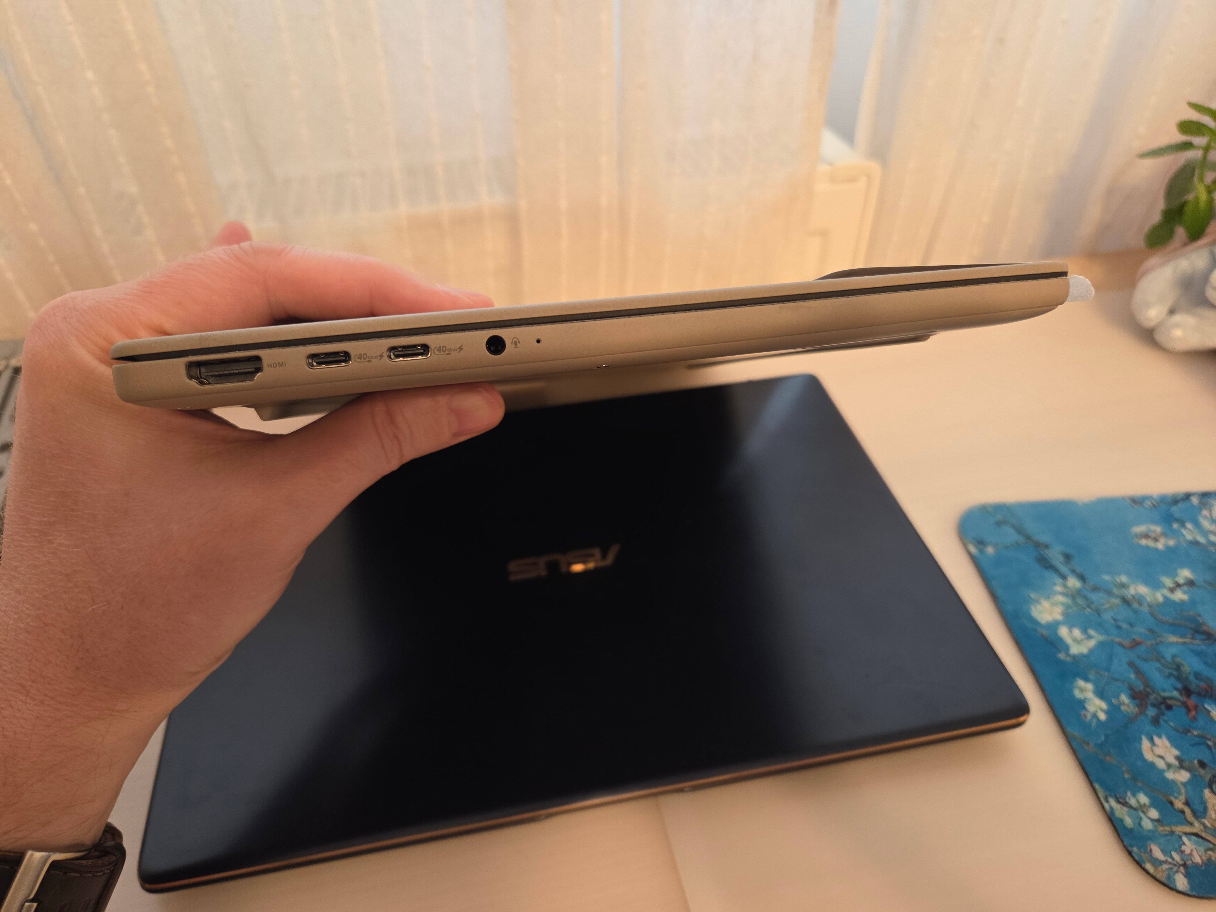 Laptop ASUS Zenbook A14 UX3407RA cu procesor Snapdragon® X Elite X1E 78 100 pana la 3.4GHz, 14'', WUXGA, OLED, 32GB LPDDR5X RAM, 1TB SSD, Qualcomm® Adreno™ GPU, Windows 11 Pro, Zabriskie Beige