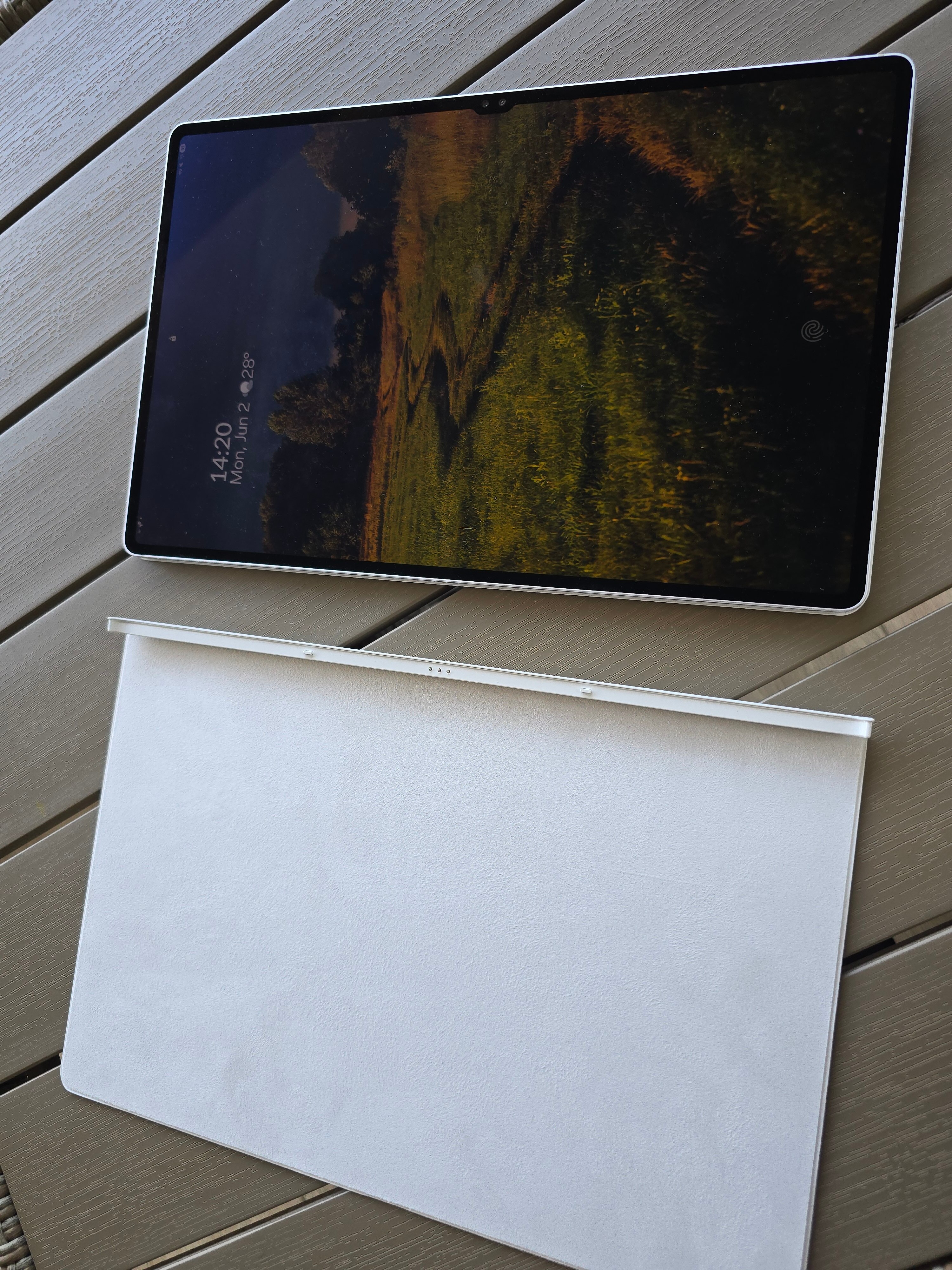 Husa de protectie Samsung Smart Book Cover pentru Galaxy Tab S9 Ultra, White