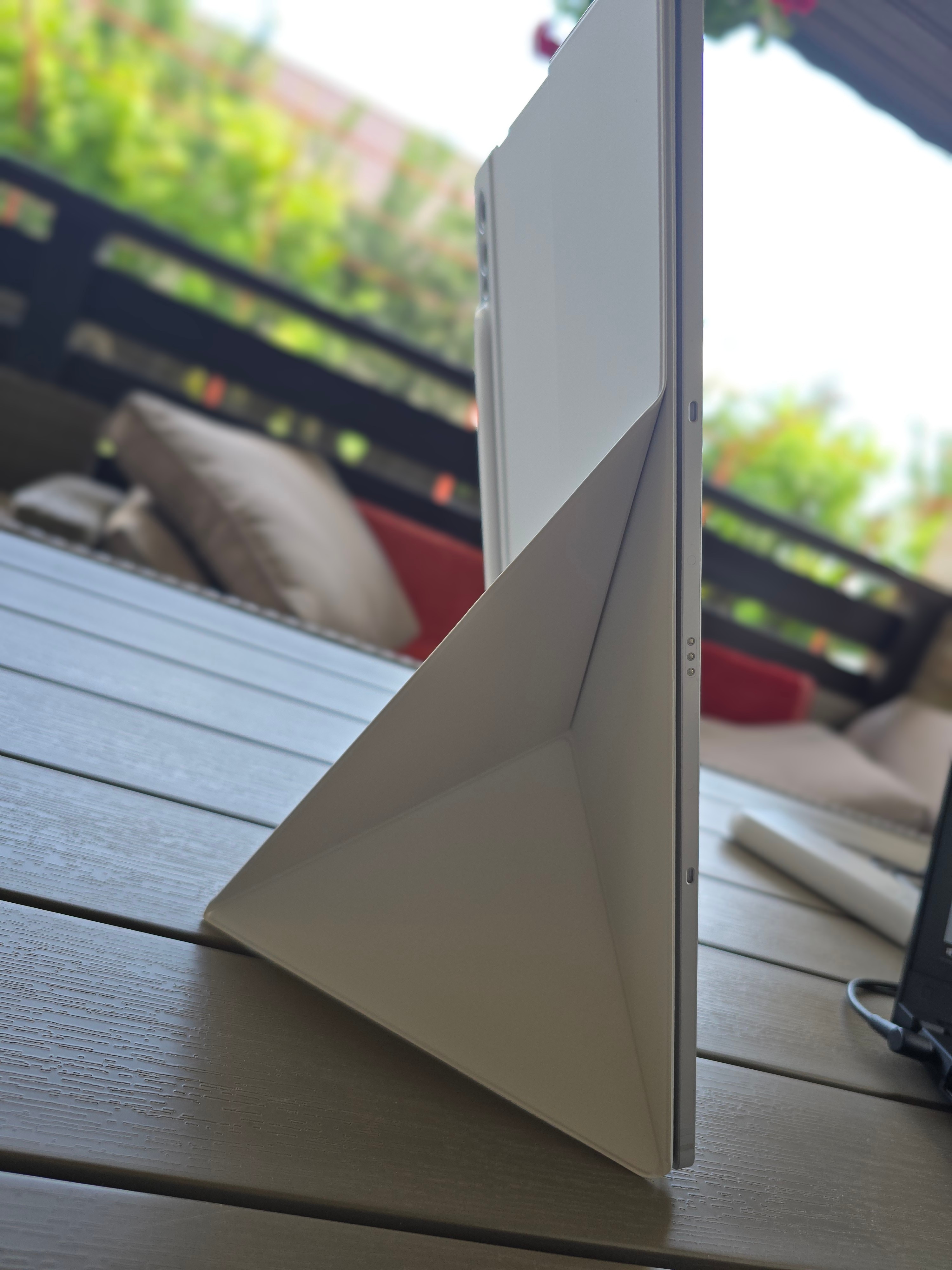 Husa de protectie Samsung Smart Book Cover pentru Galaxy Tab S9 Ultra, White