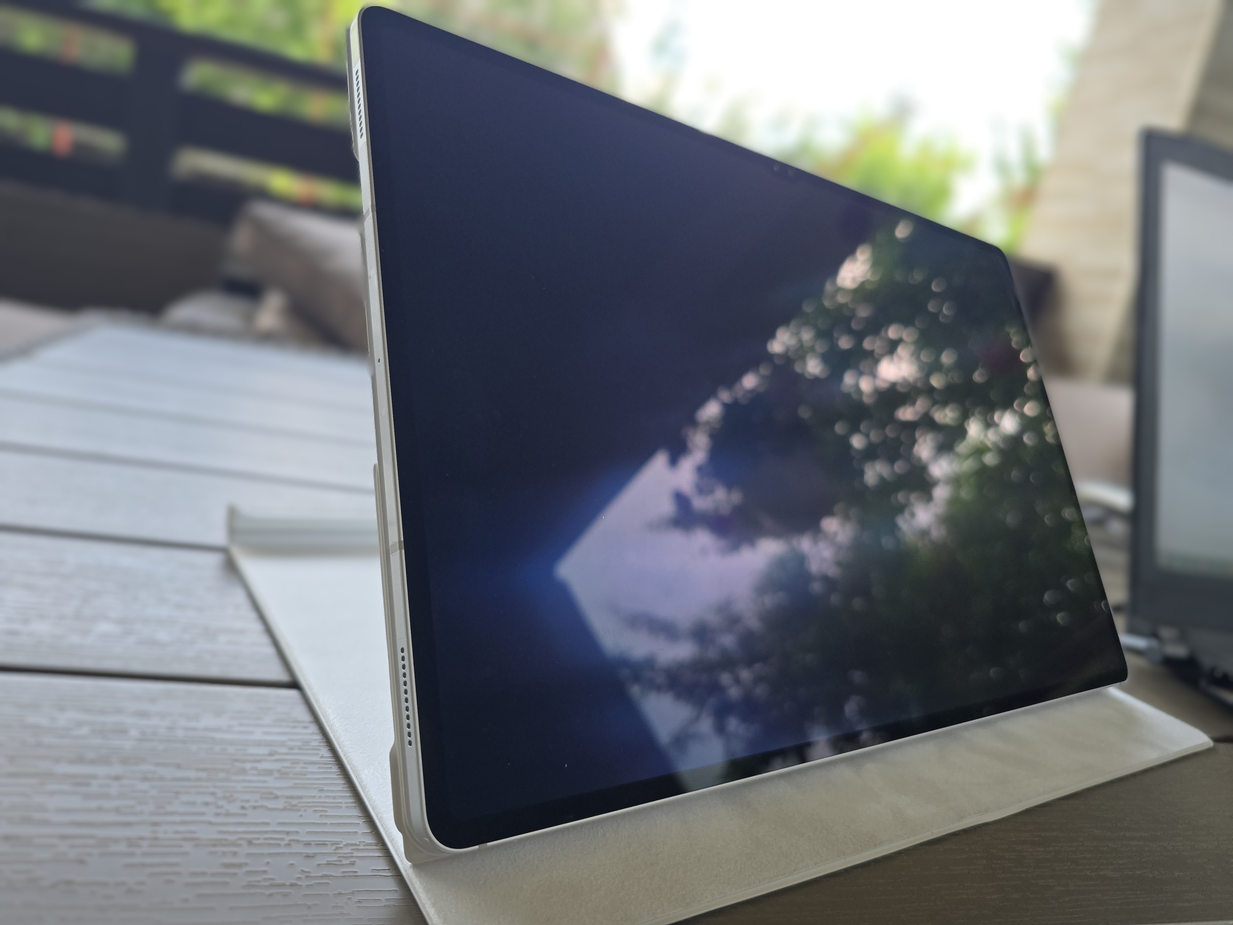 Husa de protectie Samsung Smart Book Cover pentru Galaxy Tab S9 Ultra, White