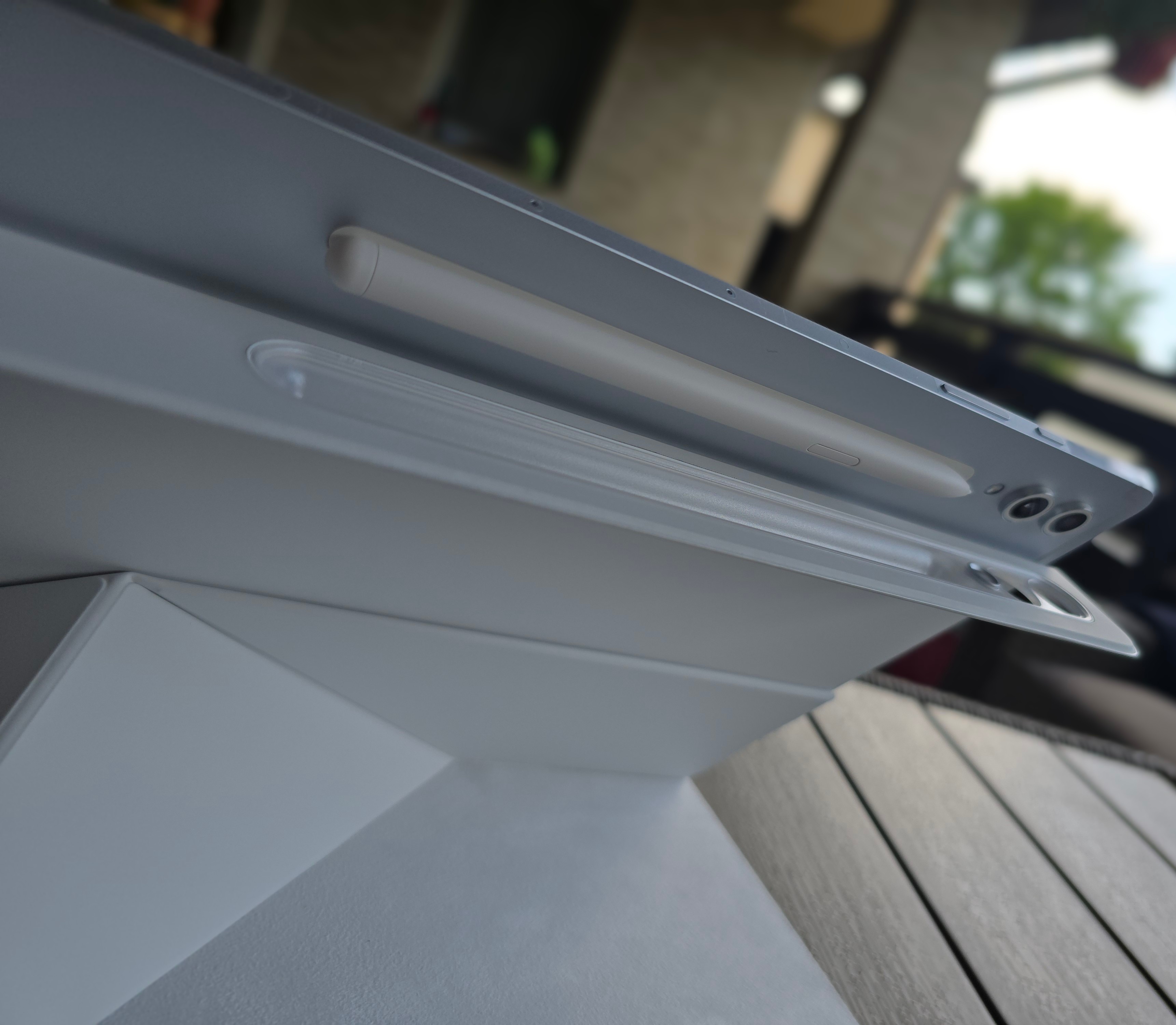 Husa de protectie Samsung Smart Book Cover pentru Galaxy Tab S9 Ultra, White