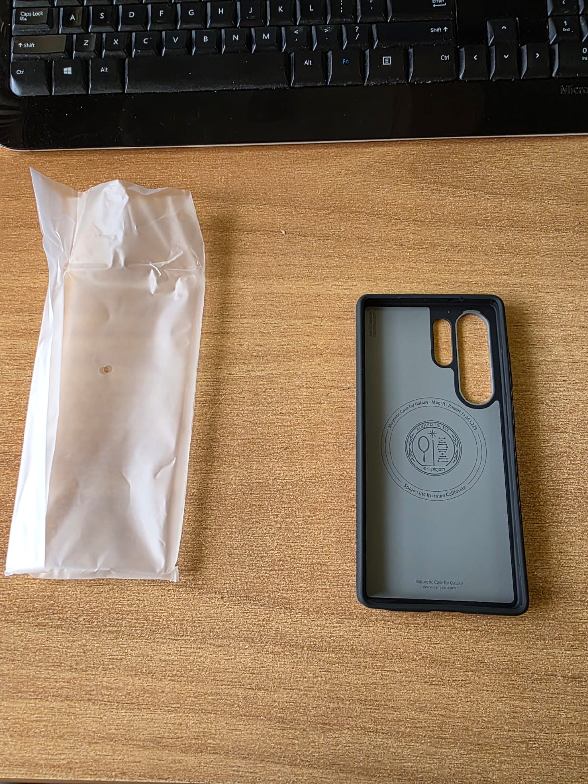 Husa Spigen Nano Pop MagSafe, protectie avansata, design elegant, negru, pentru Samsung Galaxy S25 Ultra, set 1x etui