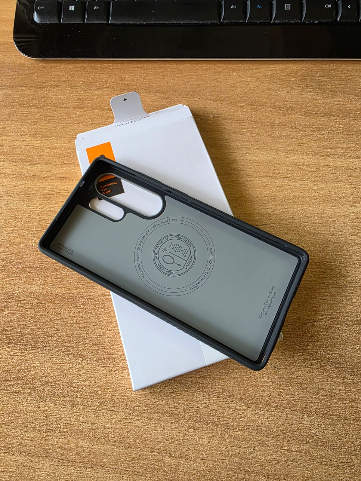 Husa Spigen Nano Pop MagSafe, protectie avansata, design elegant, negru, pentru Samsung Galaxy S25 Ultra, set 1x etui