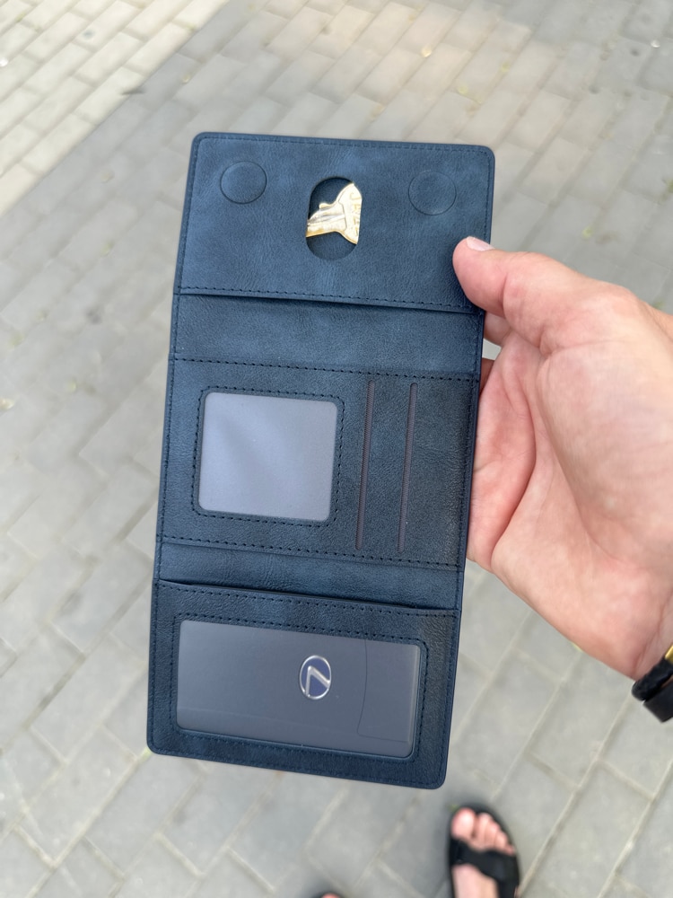 Portofel MagSafe pentru iPhone, Tri-Fold, 6 Compartimente pentru Carduri, Suport triunghi, Leather effect, Albastru