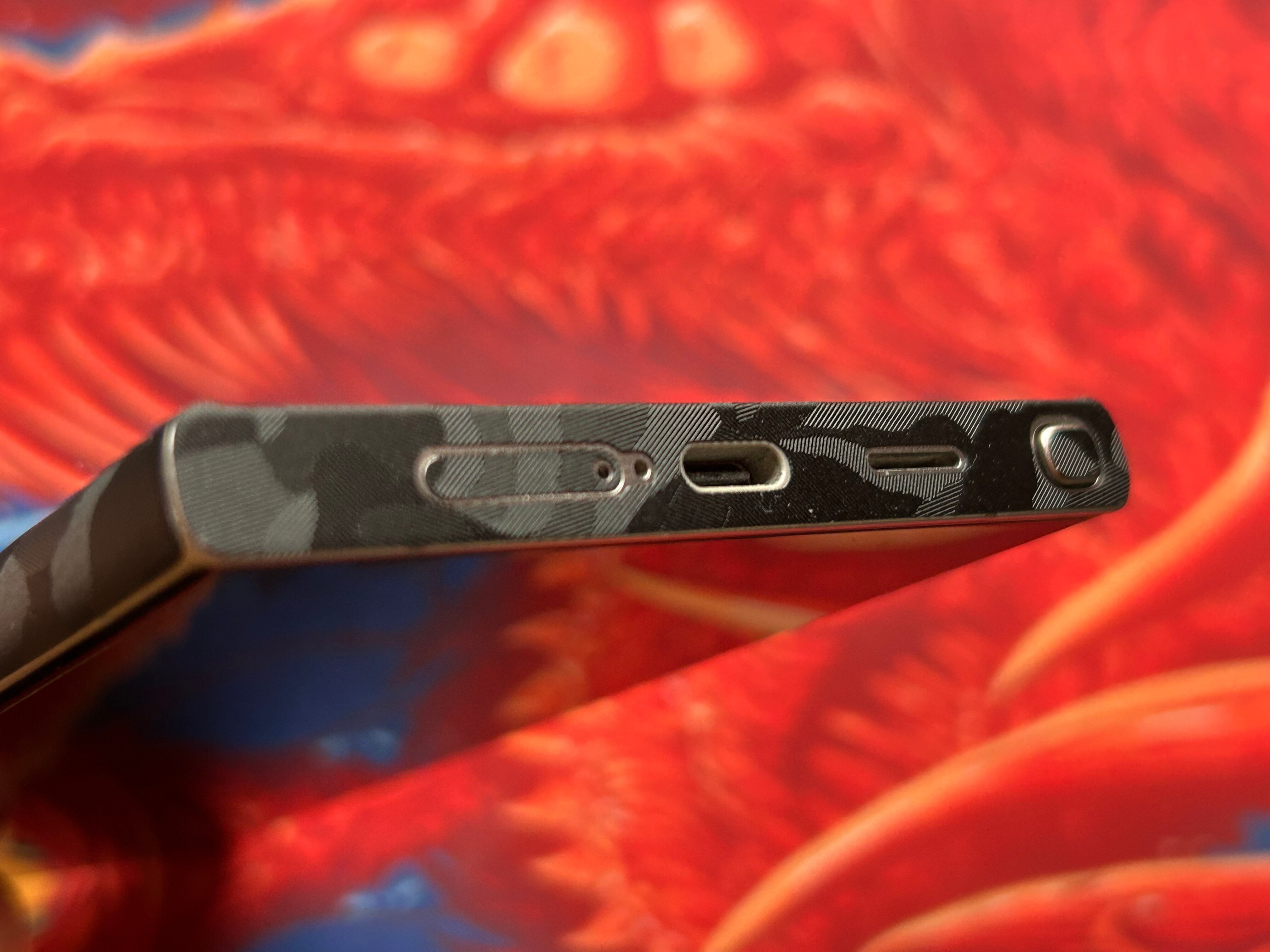 Folie iSkinz pentru Samsung Galaxy S24 Ultra - Honeycomb Argintiu Silver, 360 Cut, Skin Adeziv Full Body Cover, Protectie Carcasa Spate si Laterale