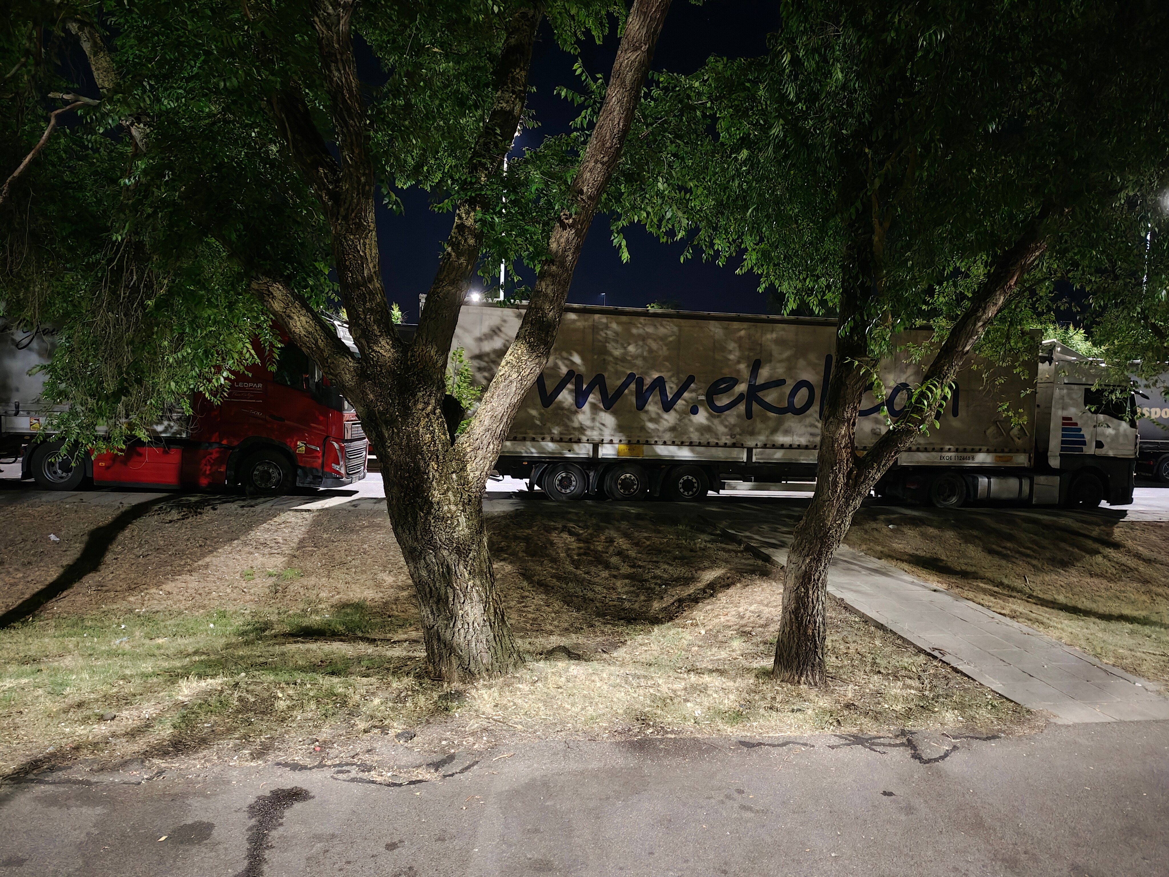 Telefon mobil Motorola Edge 50 Ultra, Dual SIM, 1TB, 16GB RAM, 5G, Peach Fuzz