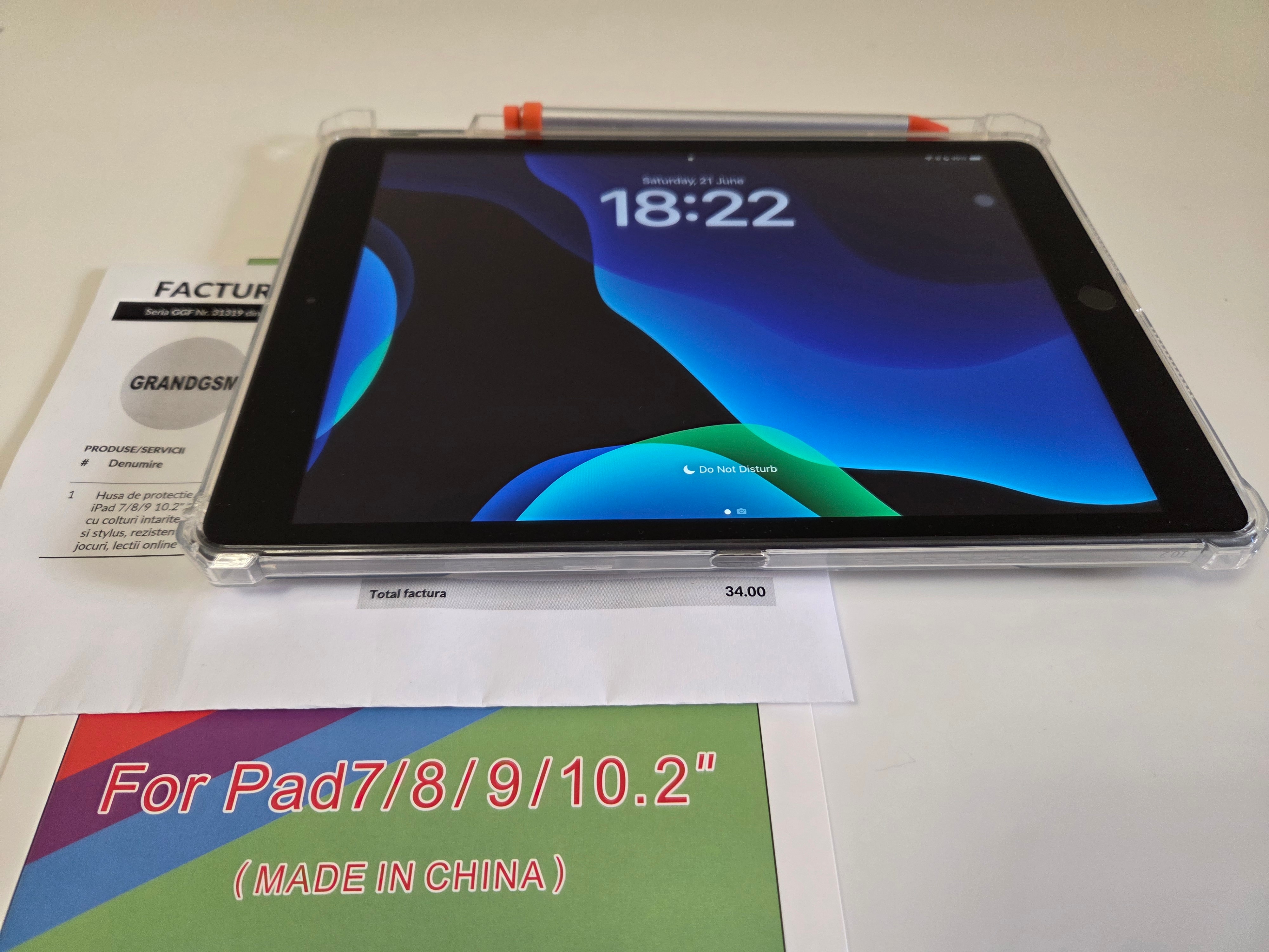 Husa de protectie telefonultau® pentru Apple iPad 7/8/9 10.2", silicon transparent antishock cu colturi intarite, suport integrat pentru tableta si stylus, rezistenta la socuri, ideala pentru filme, jocuri, lectii online si birou, transparenta