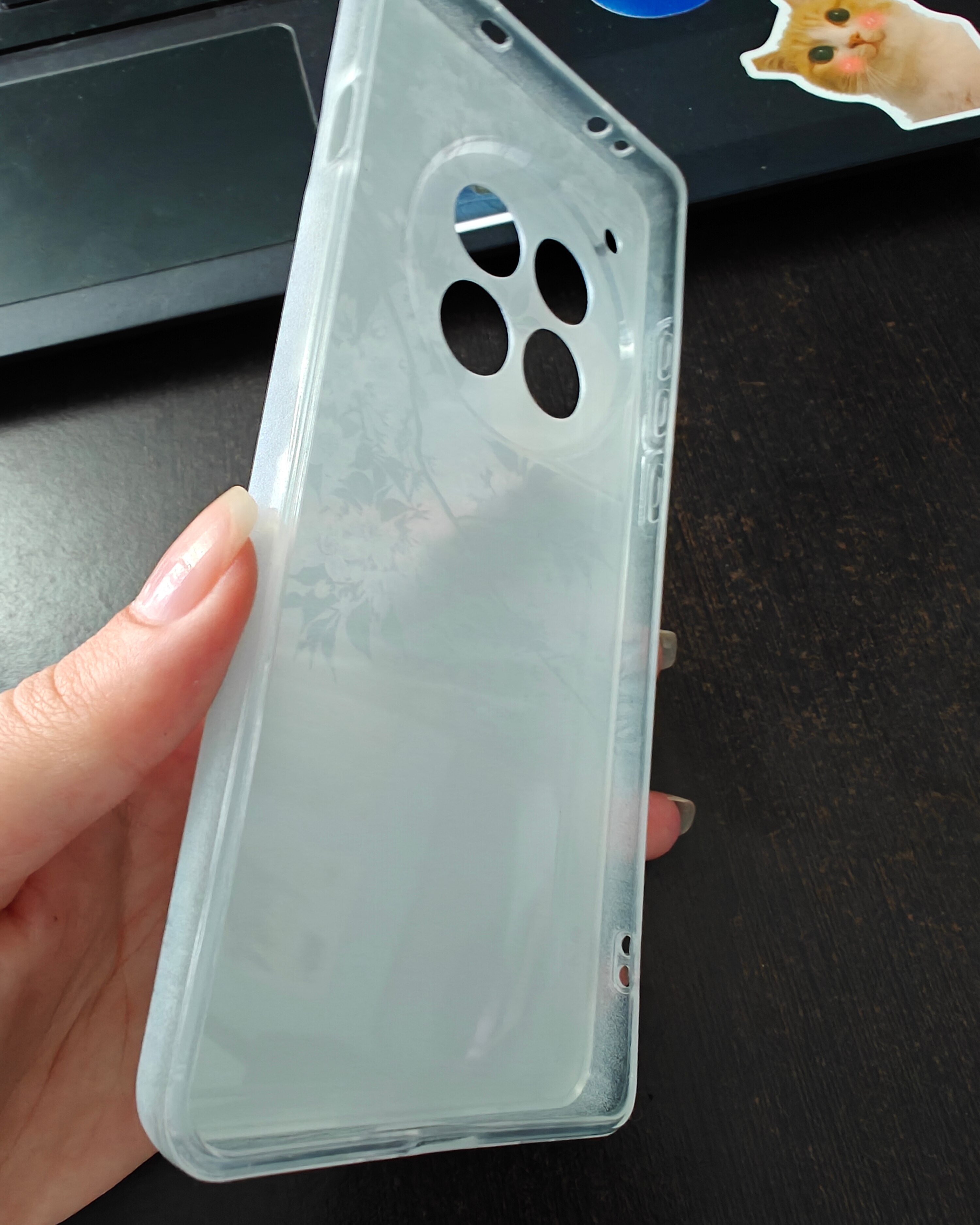 Husa din silicon compatibila cu OnePlus 12 - model Luna