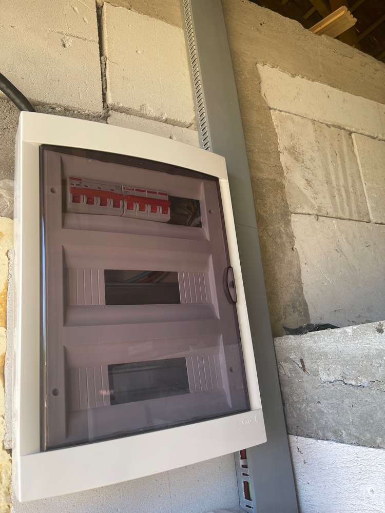 Viko VL-CS36.A elektromos panel, 3 sor x 36 modul, látszólagos rögzítés ...