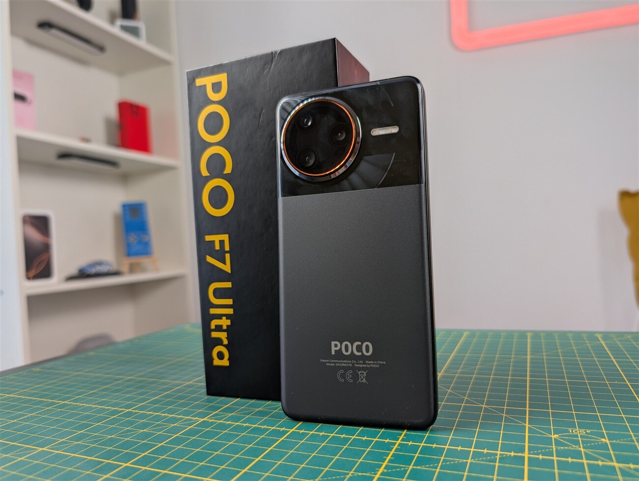 Telefon mobil Poco F7 Ultra, 12GB RAM, 256GB, 5G, Yellow