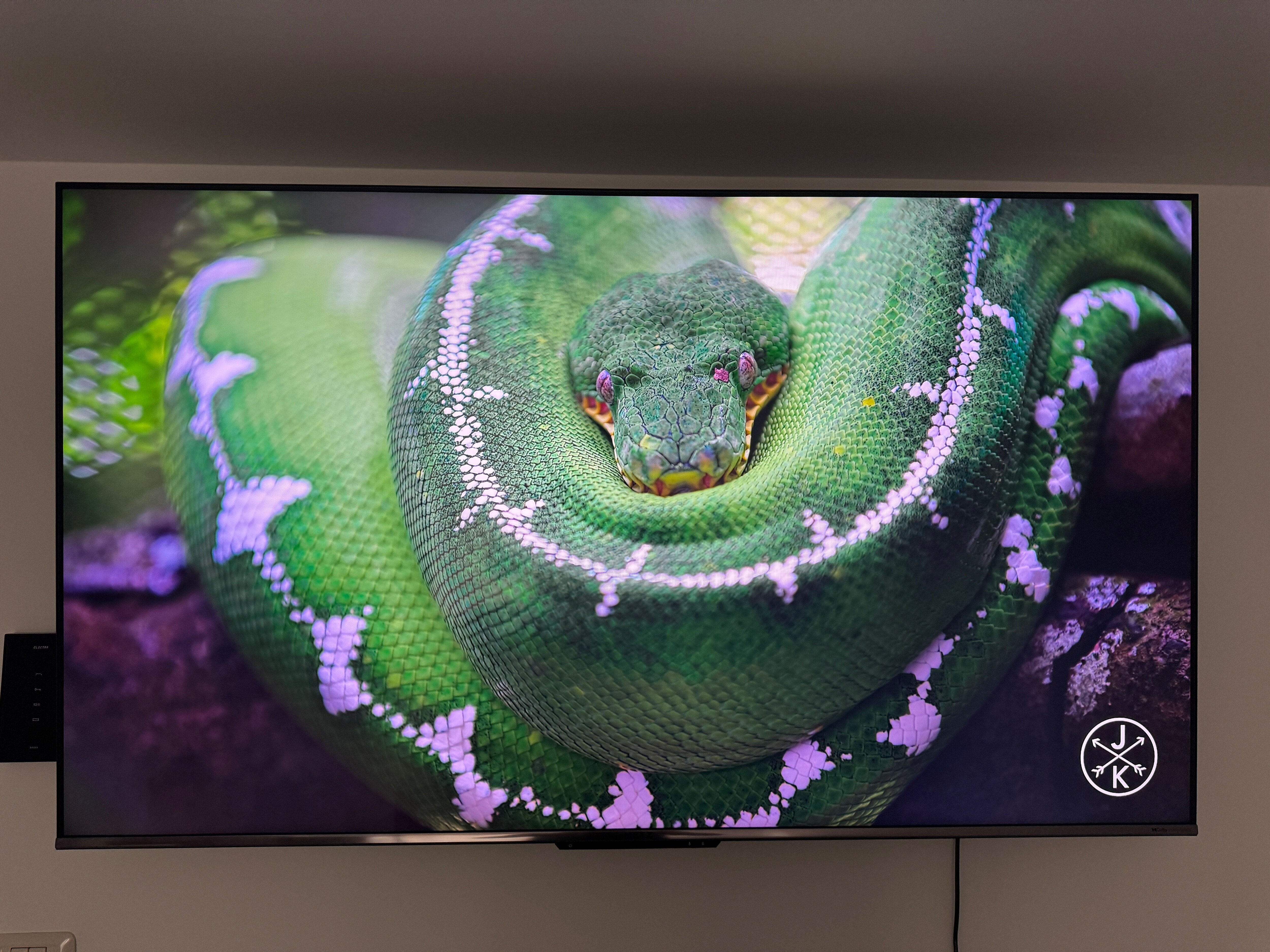 Televizor METZ QLED 75MQD7500, 189 cm, Smart Google TV, 4K Ultra HD, Clasa F (Model 2024)