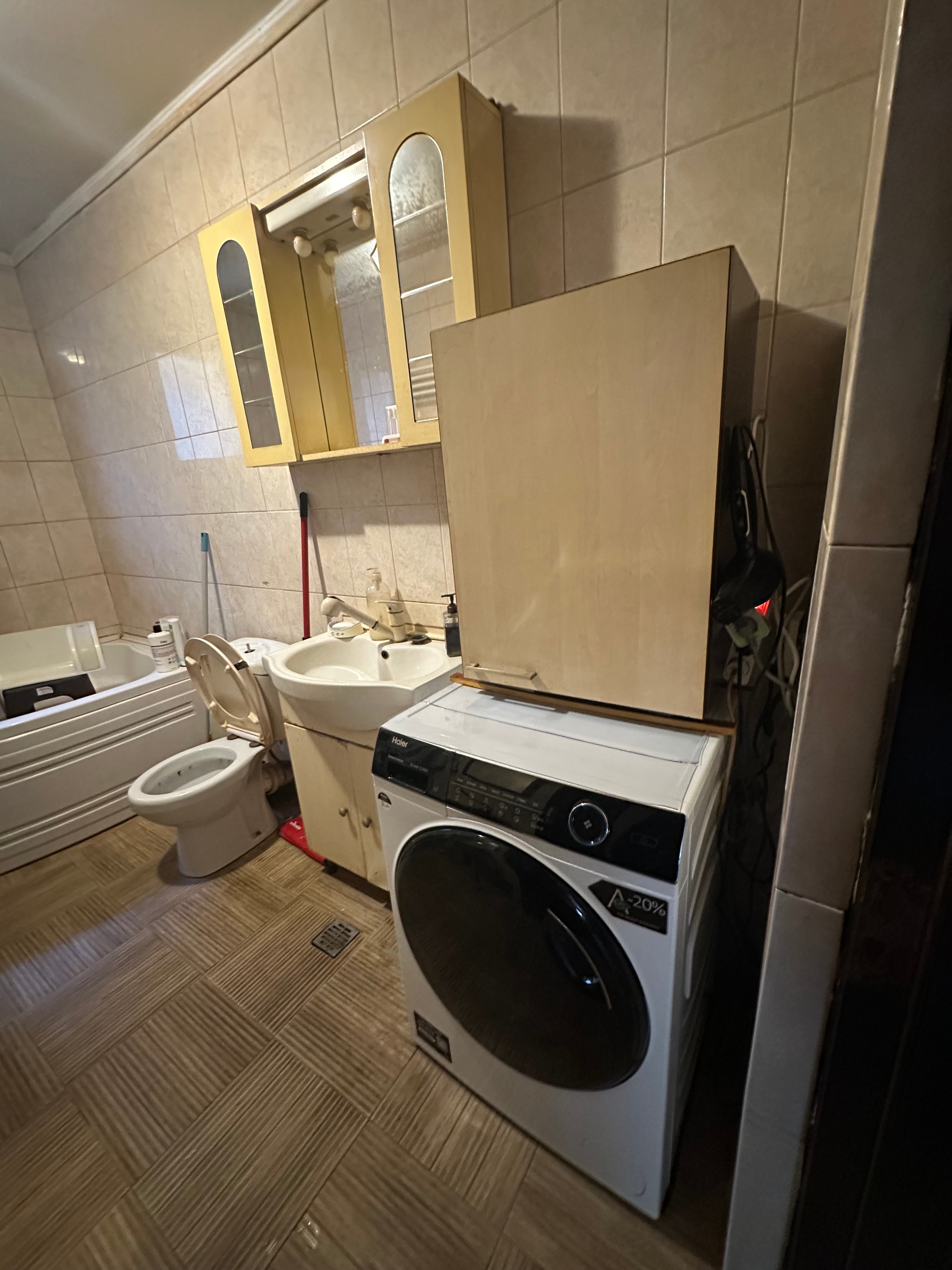 Masina de spalat Haier HW80-B14959EU1-S, 8 kg, 1400 rpm, Motor Direct Motion, Clasa A, Refresh, WiFi, Steam, Alb