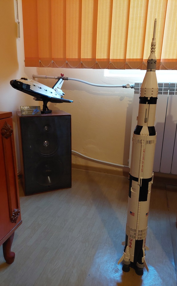 LEGO Ideas - NASA Apollo Saturn V 92176, 1969 piese - eMAG.ro