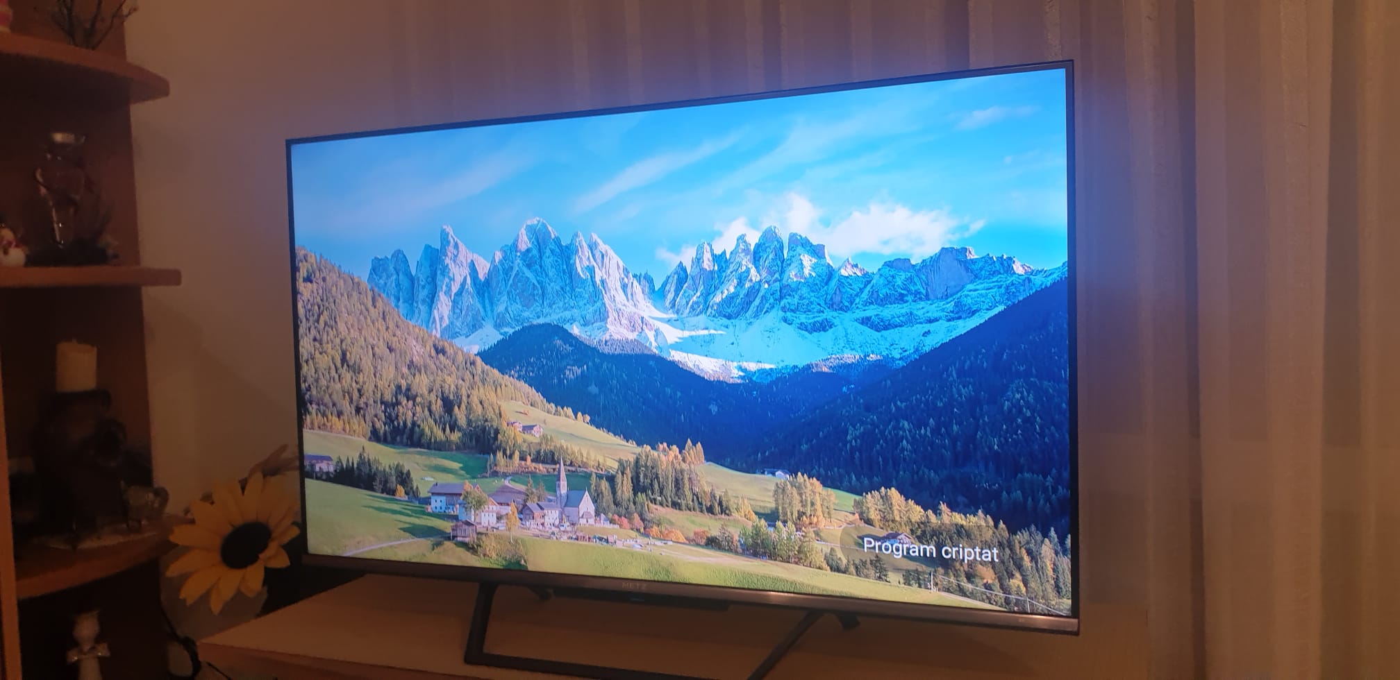 Televizor METZ QLED 55MQE7600Y, 139 cm, Smart Google TV, 4K Ultra HD, Clasa F (Model 2025)