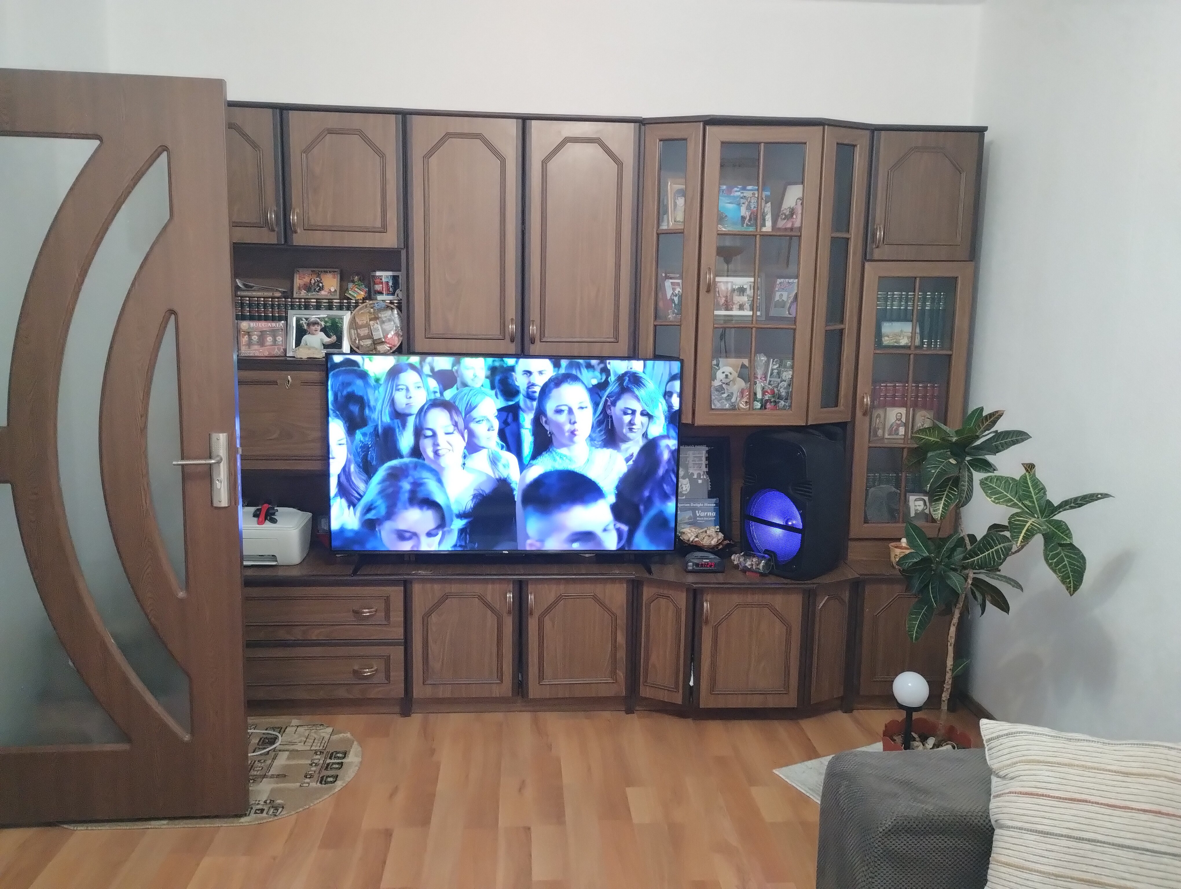 Televizor TCL LED 65V6B, 164 cm, Smart Google TV, 4K Ultra HD, Clasa E