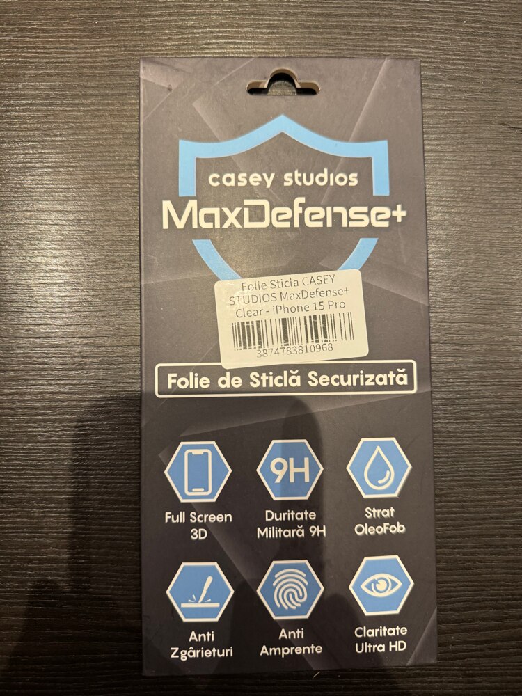 Folie Sticla CASEY STUDIOS™ compatibila cu iPhone 15 Pro, MaxDefense+ Classic, Full Glue, Sticla Securizata, Duritate Militara, Ultra HD, Protectie Profesionala Ecran 2D, Anti Zgarieturi, Anti Socuri, Negru