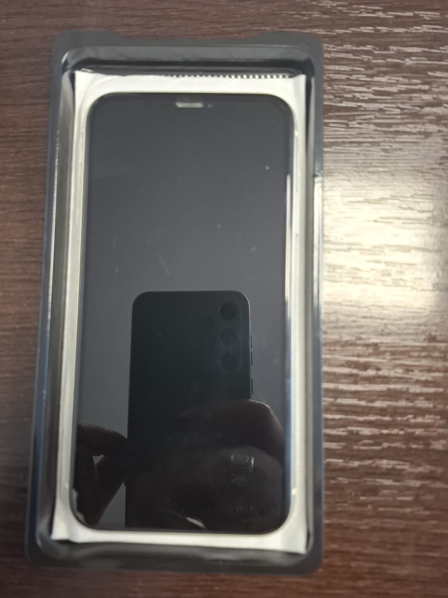 Folie Sticla CASEY STUDIOS™ pentru Apple iPhone XR / 11, Full Cover 3D, Full Glue, Sticla Securizata, Duritate Militara, Ultra HD, Protectie Profesionala Ecran 3D, Anti Zgarieturi, Anti Socuri, Margini Negre