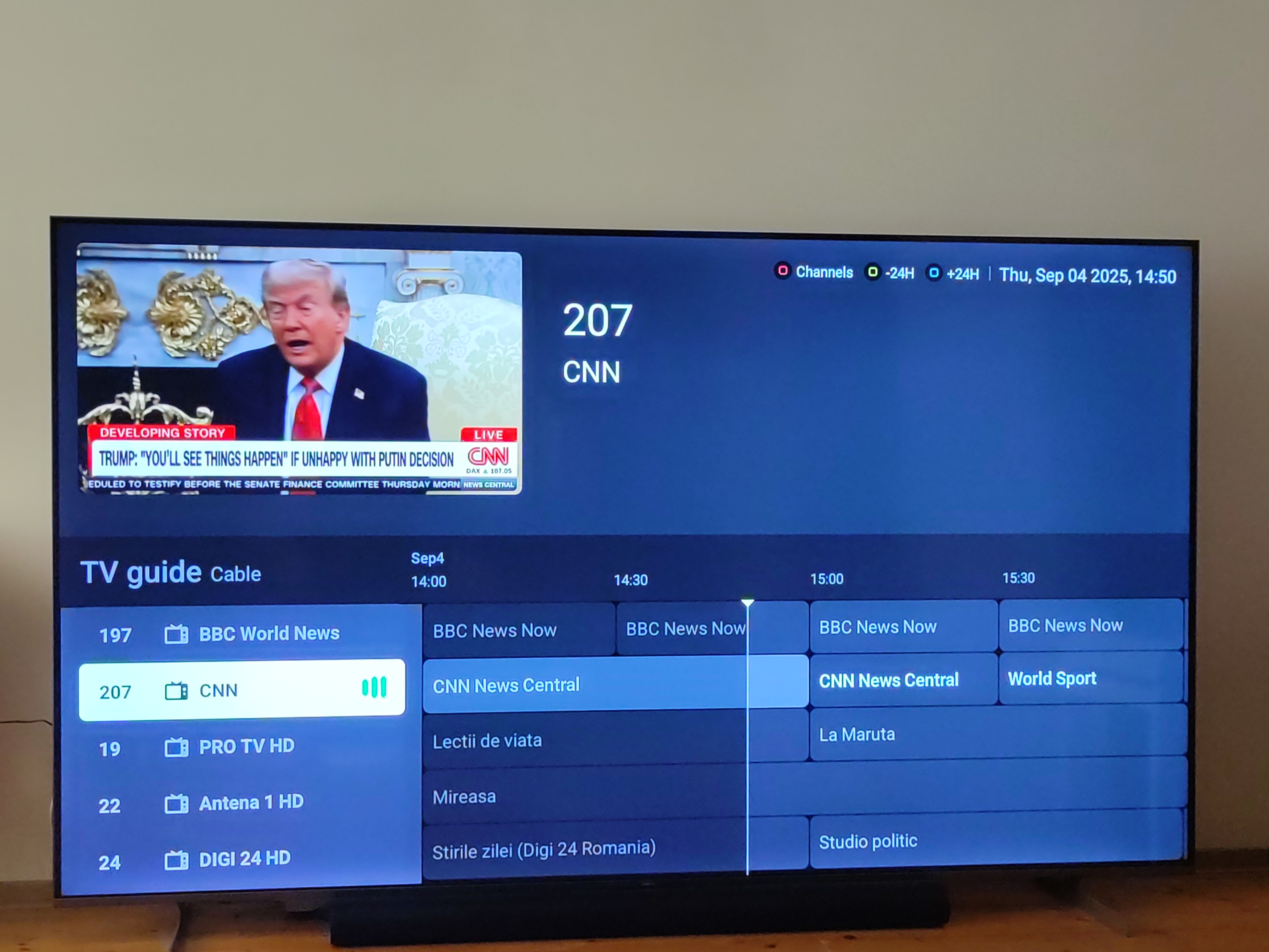 Televizor Xiaomi QLED Max, 214 cm, Smart Google TV, 4K Ultra HD, 100 Hz, Clasa G (Model 2025)