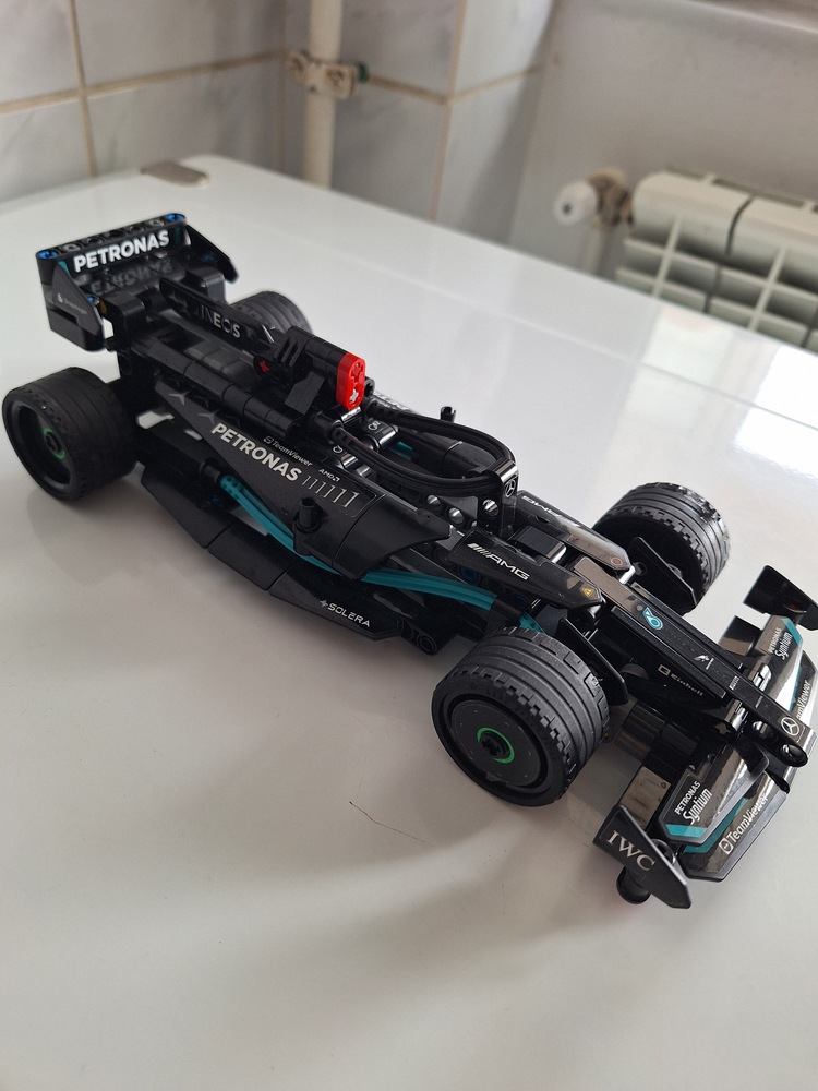 LEGO® Technic - Mercedes-AMG F1 W14 E Performance Pull-Back 42165