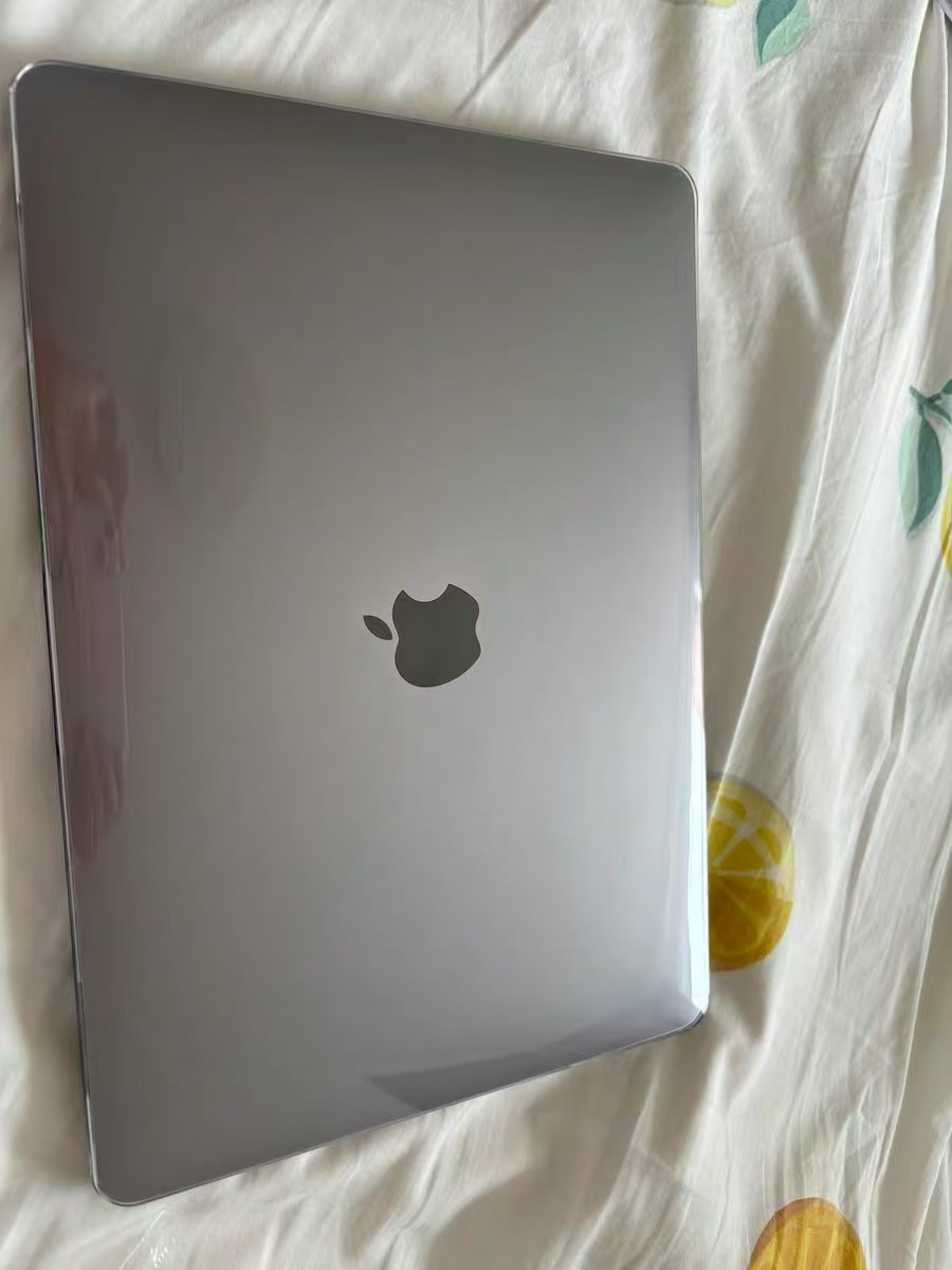 EXCITAT® Husa compatibila cu MacBook Pro 13” (2025–2016, M2/M1, A2338 A2289 A2251 A2159 A1989 A1706 A1708) – Carcasa rigida transparenta + folie de tastatura + folie de ecran