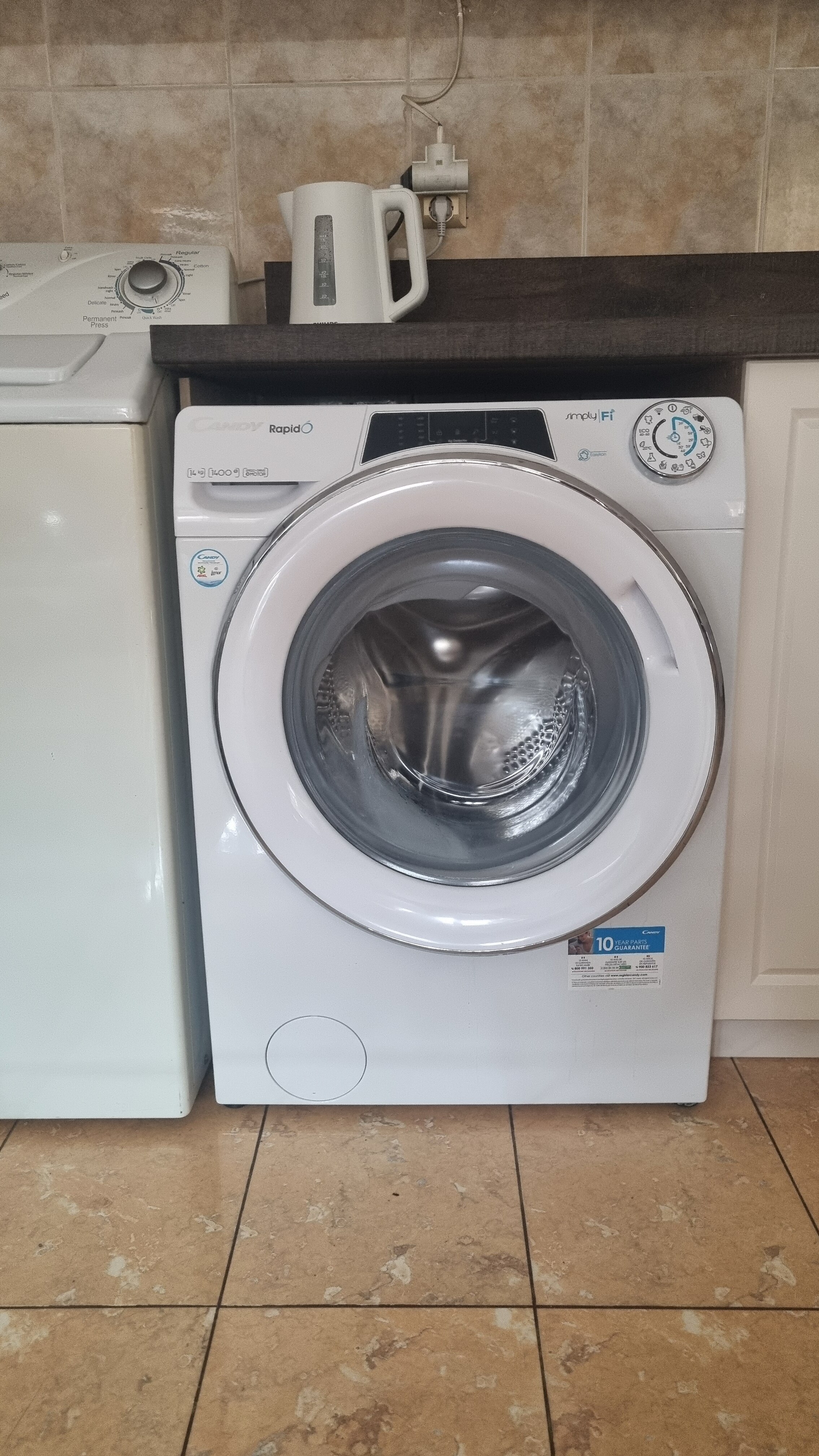 Masina de spalat rufe Candy Rapido Pro RP 4116BWMBC/1-S, 11 kg, 1400 RPM, Clasa A, Motor Inverter, Quick&Clean Technology, Steam Hygiene+, WiFi, Easy Iron+, Alb