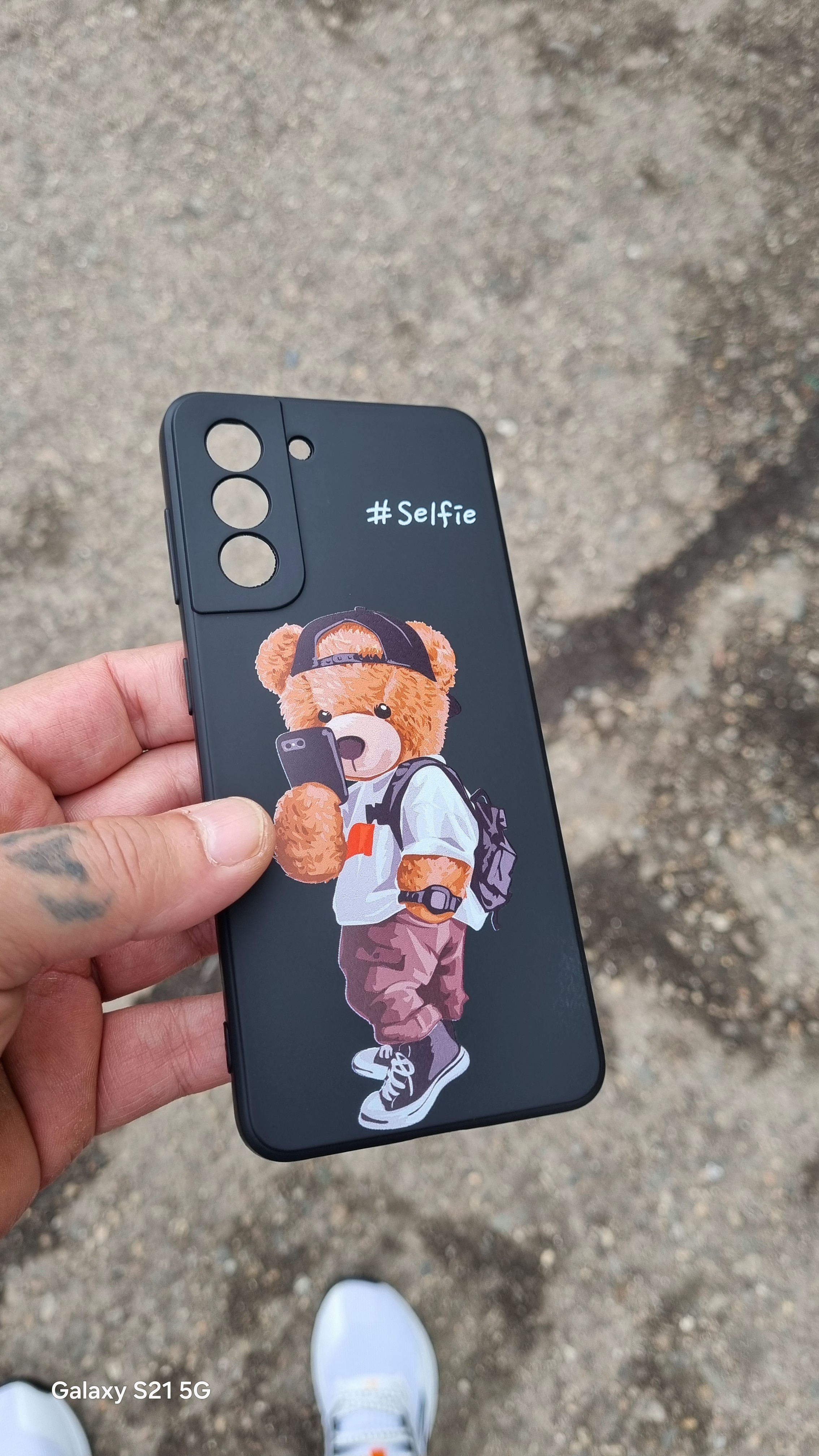 Husa Silicon, Compatibila Cu Samsung Galaxy S21, Selfie Teddy Bear, Rezistenta la uzura, Protectie Camera, Negru c-B 925