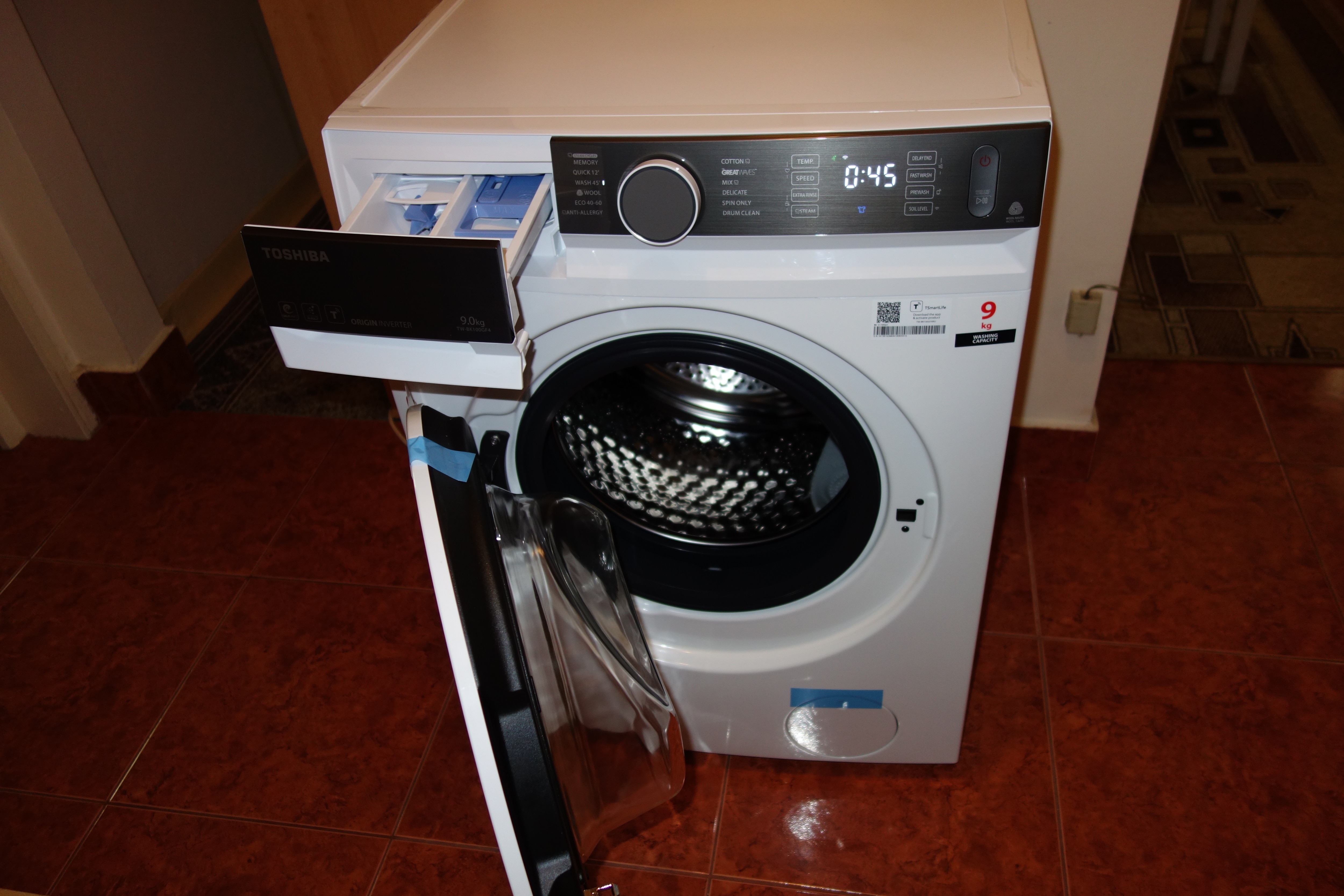 Masina de spalat Toshiba TW-BK100GF4, 9 kg, 1400 RPM, Clasa A, Motor Inverter, Functie Abur, Tehnologie UFB, Wi-Fi, Alb