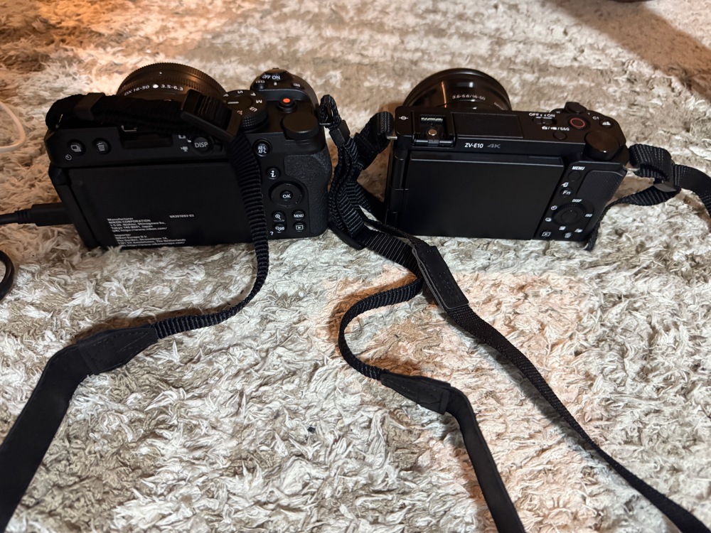 Aparat foto Mirrorless Nikon Z30, 20.9 MP, 4K, Wi-Fi + Obiectiv 16