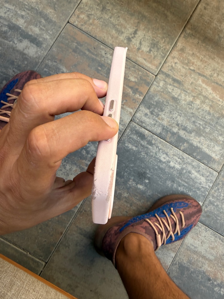 Husa pentru iPhone 16 Pro Daden® MagCover Leather, Magsafe, Piele Naturala, Antisoc, Incarcare Wireless, Violet