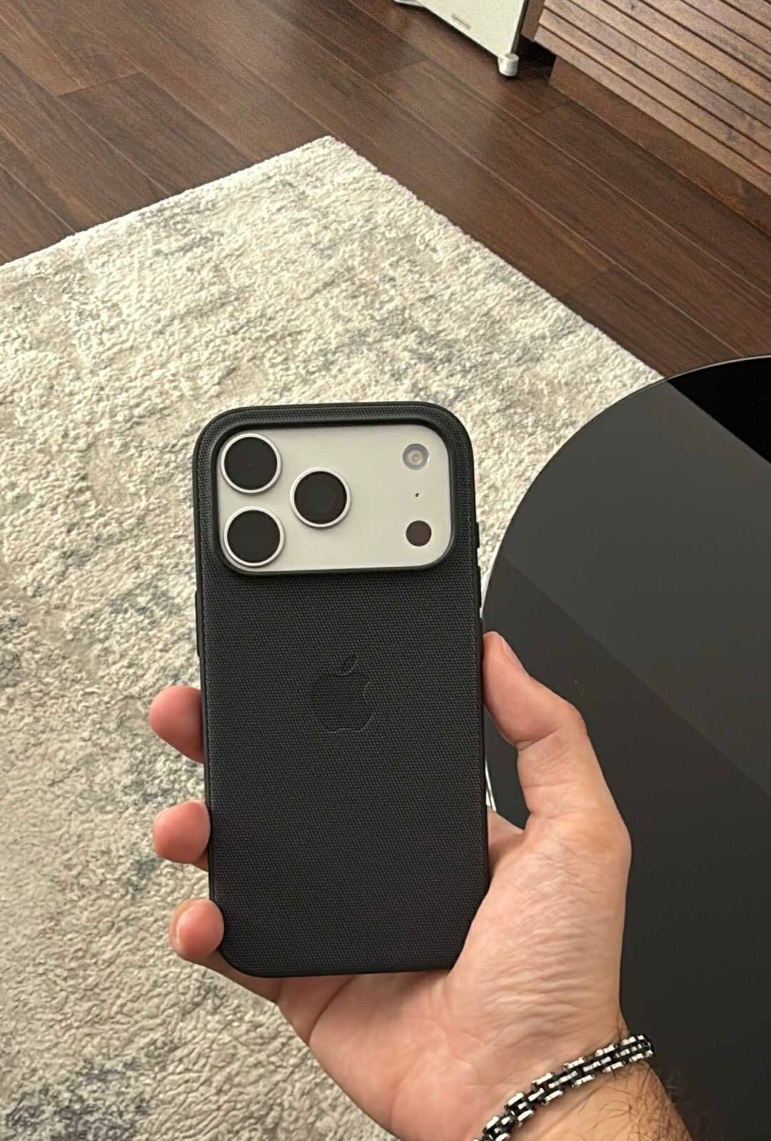 iPhoneアクセサリー iPhone 17 Pro TechWoven Case Black Husa de protectie Apple cu MagSafe pentru iPhone 17 Pro, TechWoven