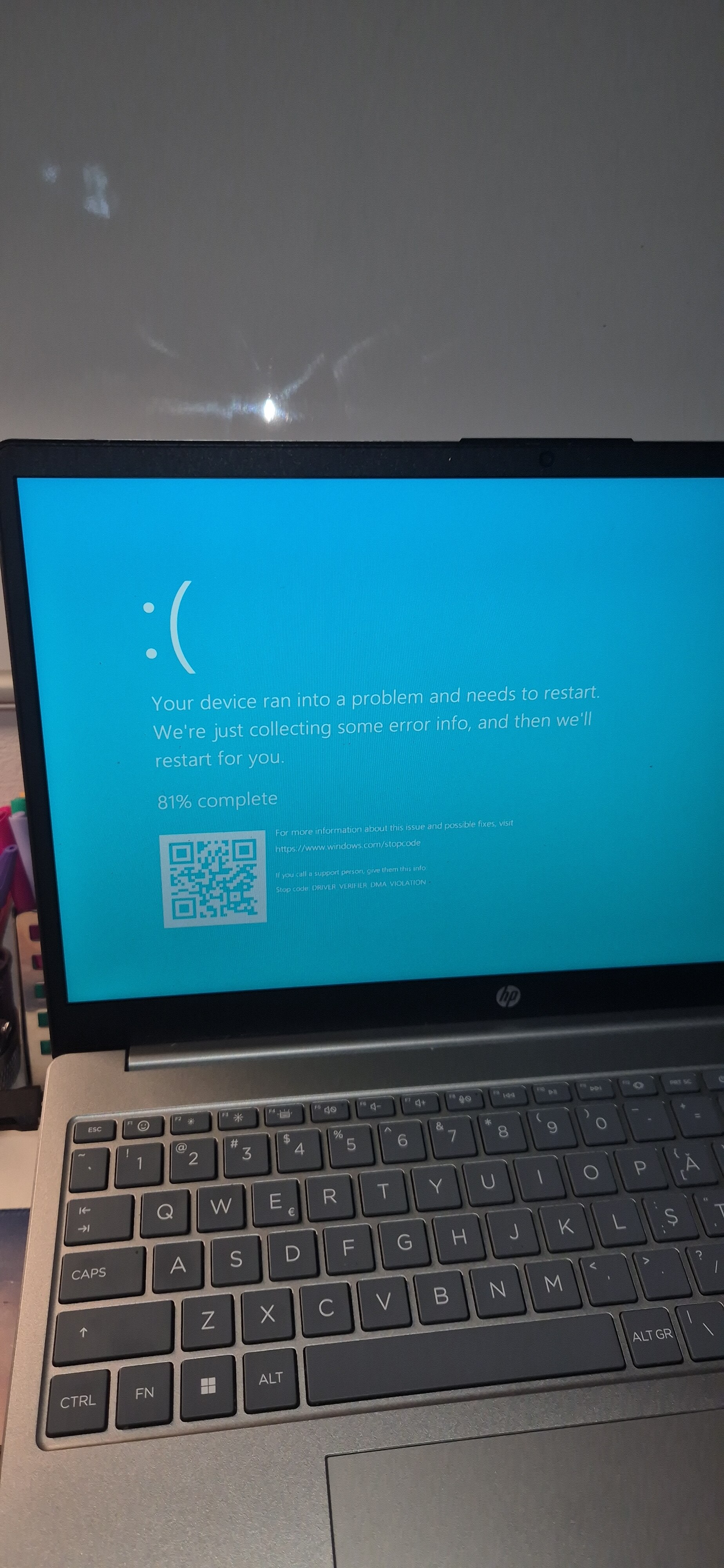 Laptop HP 15-fd0022nq cu procesor Intel® Core™ i7-1355U pana la 5.0 GHz, 15.6", Full HD, 8GB RAM, 512GB SSD, Intel® Iris® Xe Graphics, Free DOS, Warm Gold