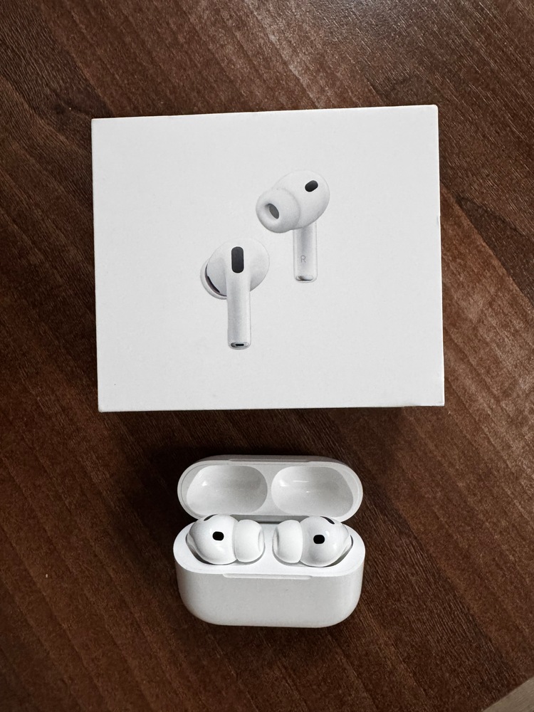 Casti Apple Airpods Pro 3, Carcasa MagSafe (USB-C) - eMAG.ro