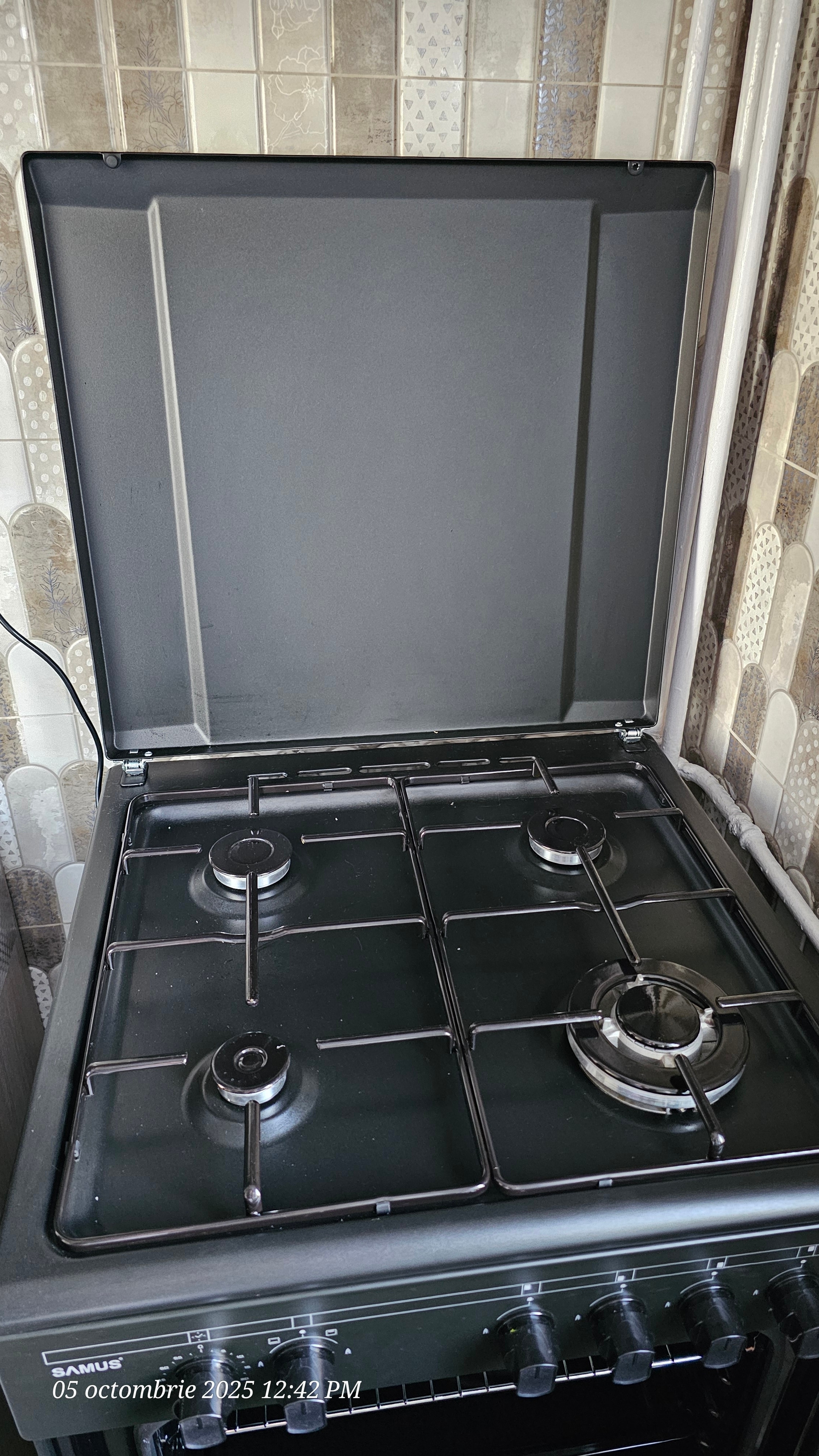 Aragaz pe gaz 4 zone SM667APGS ANTHRACIT Negru