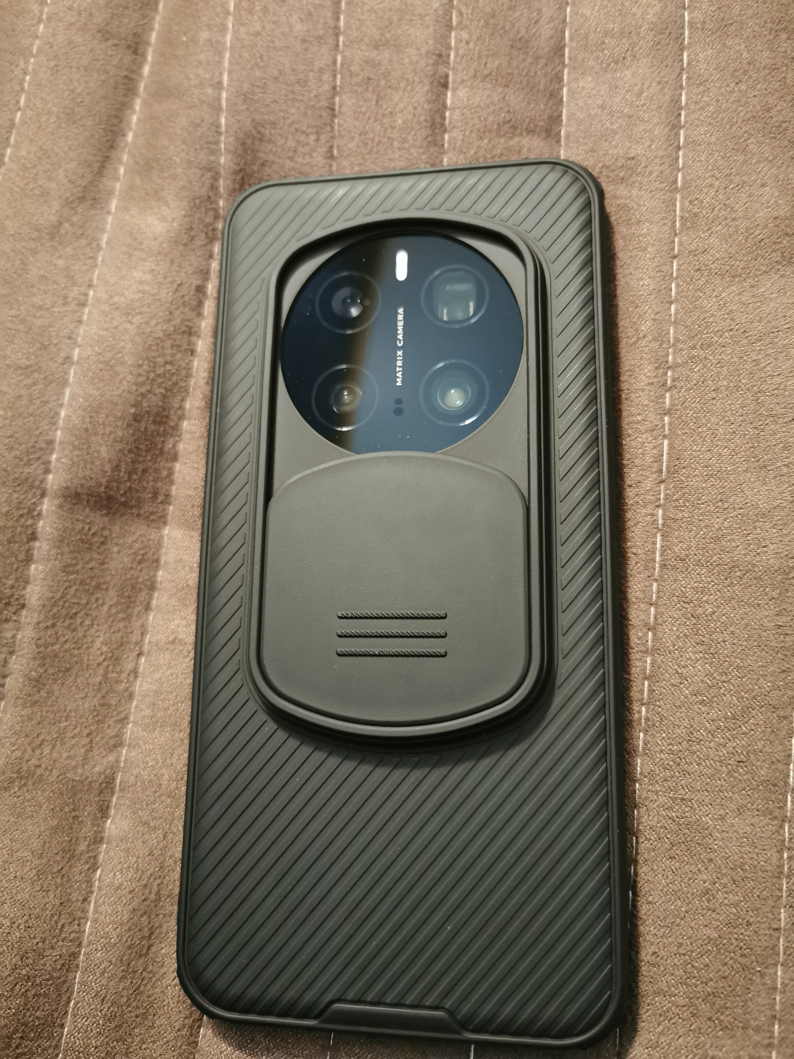 Husa Nillkin CamShield Pro pentru Honor Magic7 Pro, negru