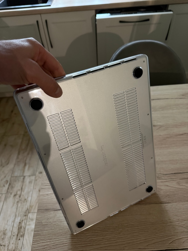 Carcasa Hard Shell pentru MacBook Air 15 (2023/2024/2025) M Series (M4/M3/M2) (A2941/A3114/A3241), Husa & Protectie MacBook, Negru transparent