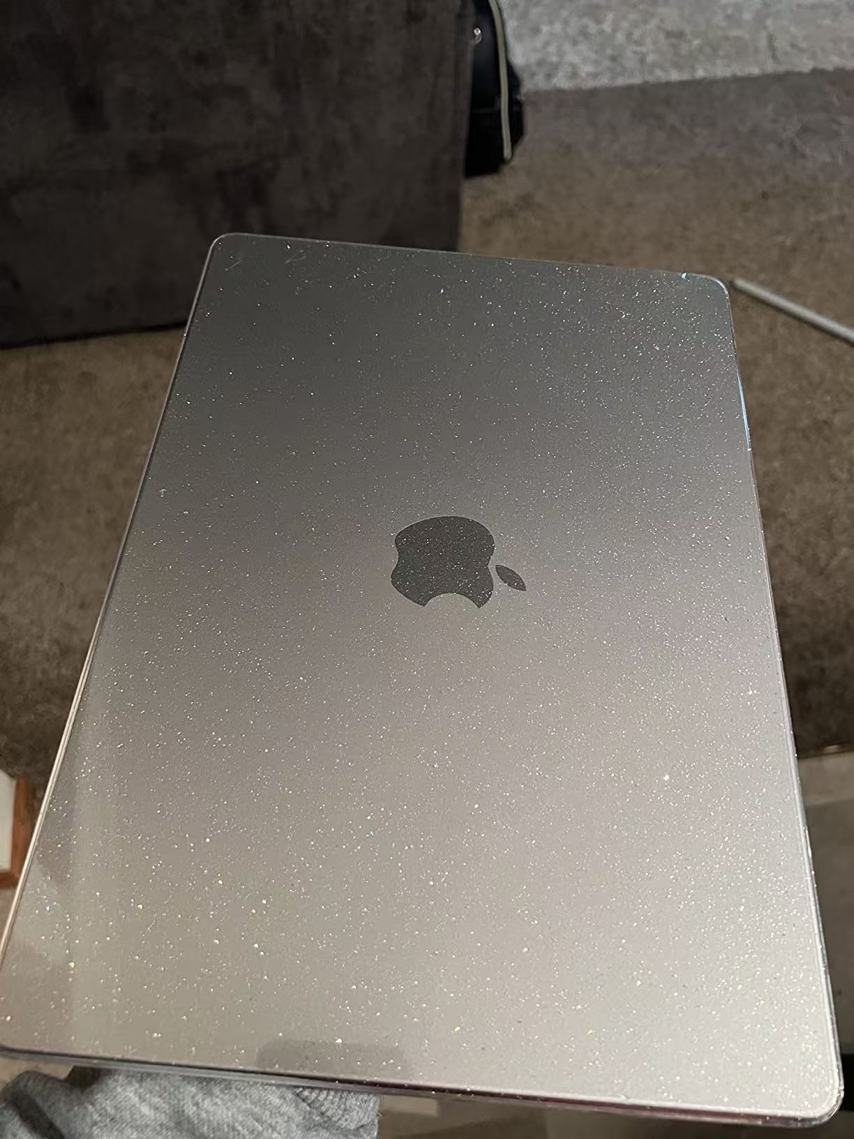Carcasa Glitter Hard Shell pentru MacBook Air 15 (2026/2025/2024/2023) M5/M4/M3/M2 (A3448/A3241/A3114/A2941), Husa & Protectie MacBook, Negru transparent