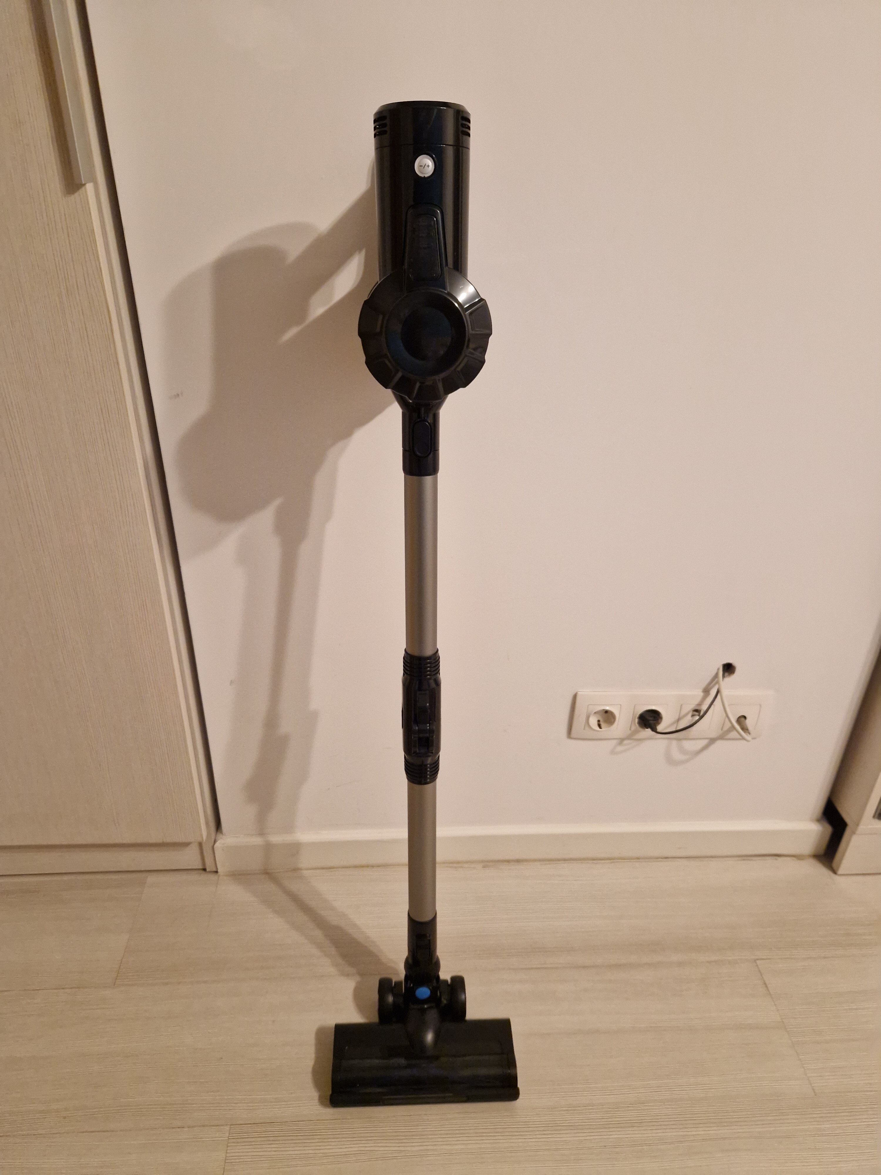 Aspirator vertical MOVA J10, 8000Pa, Negru