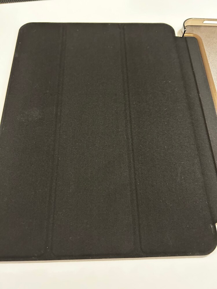 Husa tableta Tri-Fold pentru iPad Air 11" (2024), design polar black, material PC, slot pentru Apple Pencil, protectie socuri