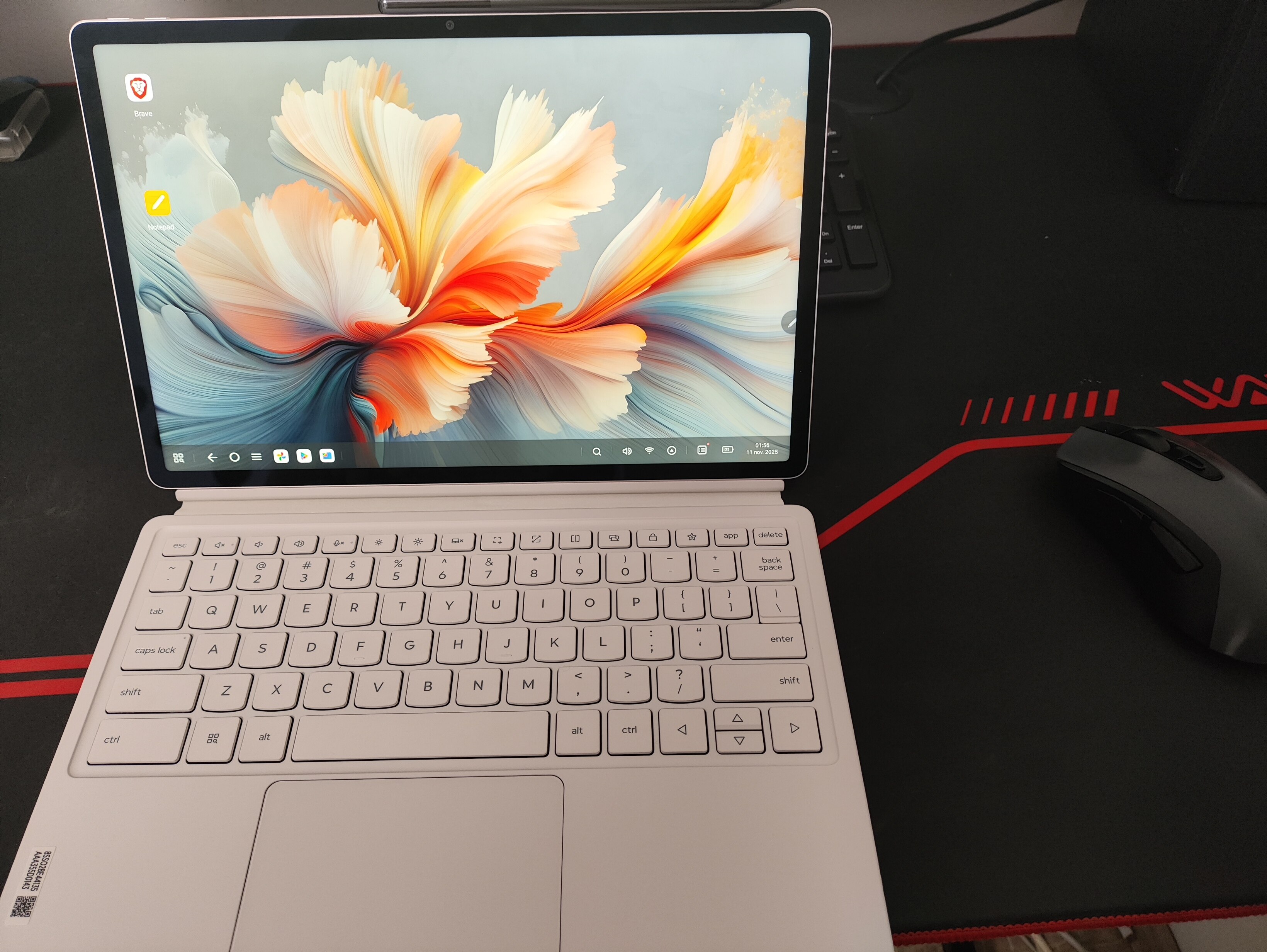 Tableta Lenovo Yoga Tab Plus, Octa-Core, 12.7" 3K (2944x1840) LTPS, 16GB RAM, 512GB, Wi-fi, Seashell + Lenovo® 2-in-1 Keyboard Pack + Lenovo Tab Pen Pro