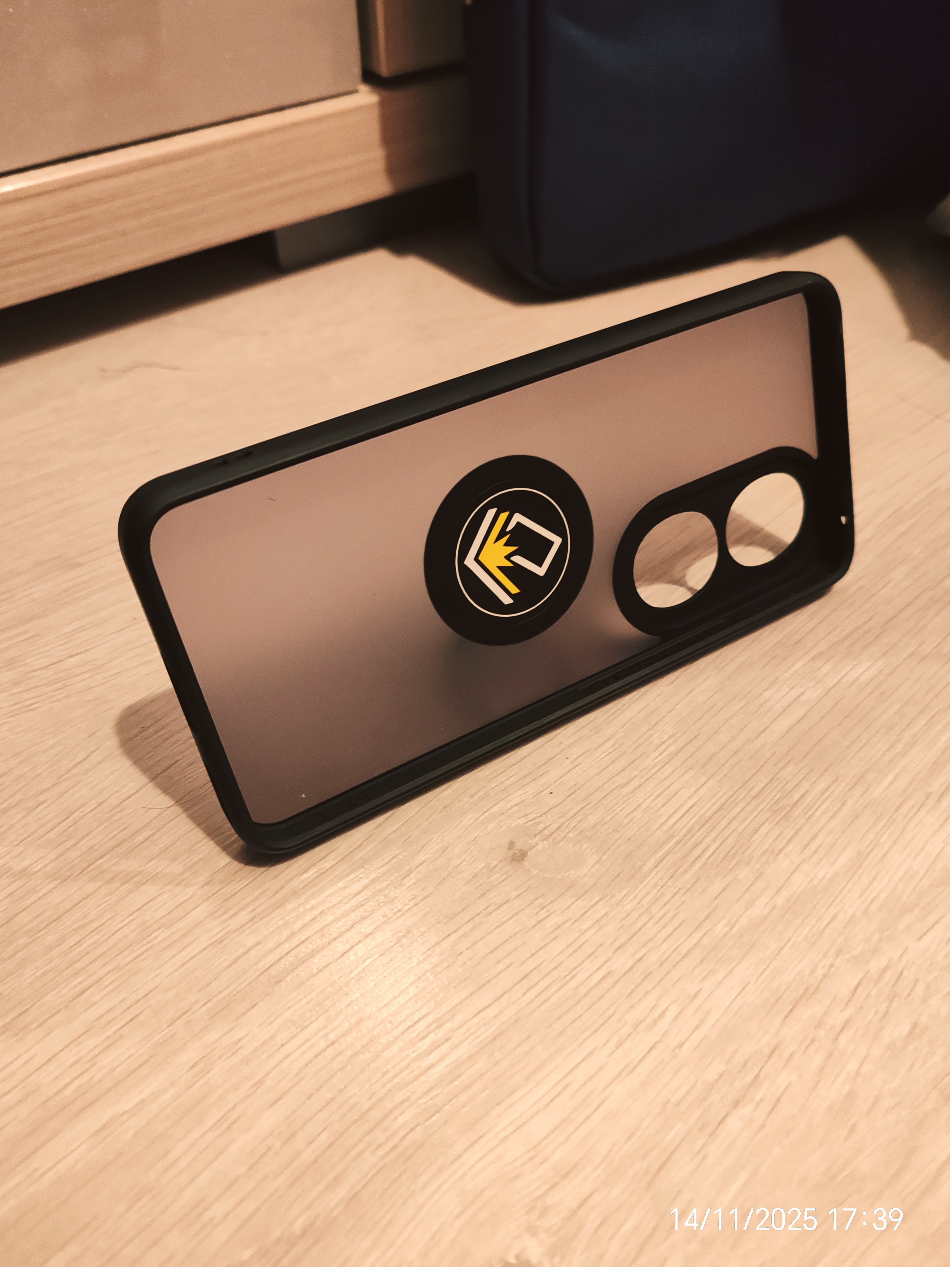 Husa pentru Honor 90, SKYDDAR INNOVATION, Shockproof Clear Silicone, Silicon Slim, set cu sticker, Fumuriu