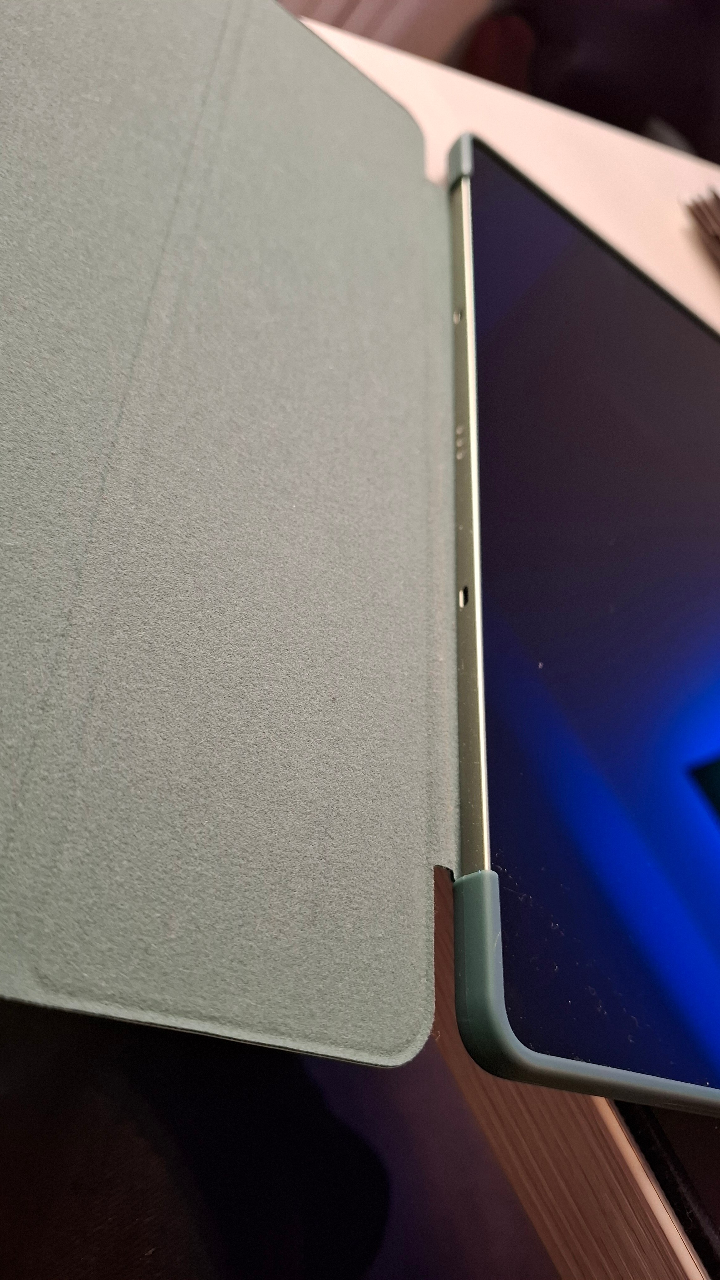 Husa Ultra Slim pentru Lenovo Idea Tab Pro, 12.7" (2025), Silicon TPU, Smart Cover - Negru