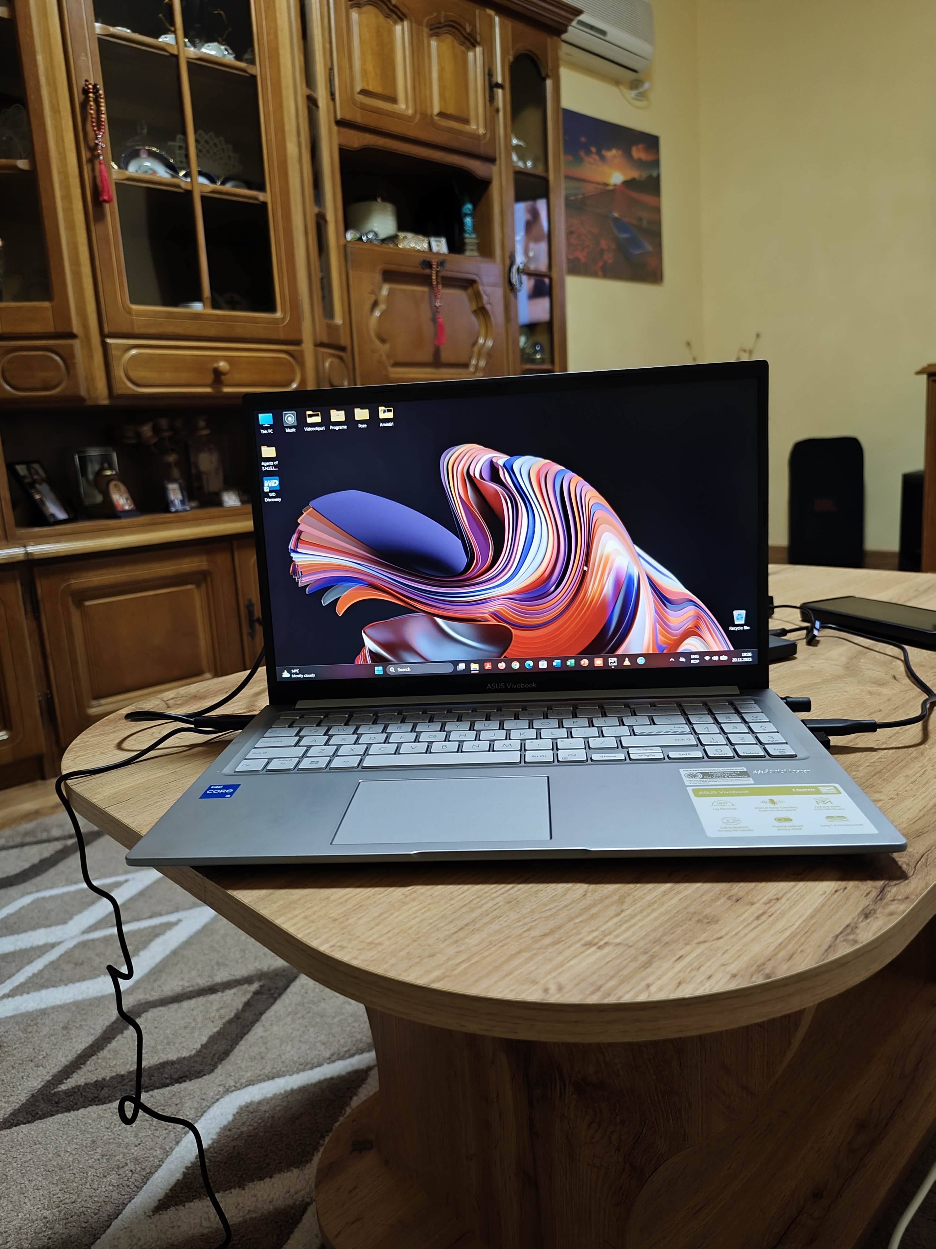 Laptop ASUS VivoBook 15 A1504ZA cu procesor Intel® Core™ i5-1235U pana la 4.4 GHz, 15.6", Full HD, IPS, 8GB, 512GB SSD, Intel® UHD Graphics, No OS, Quiet Blue