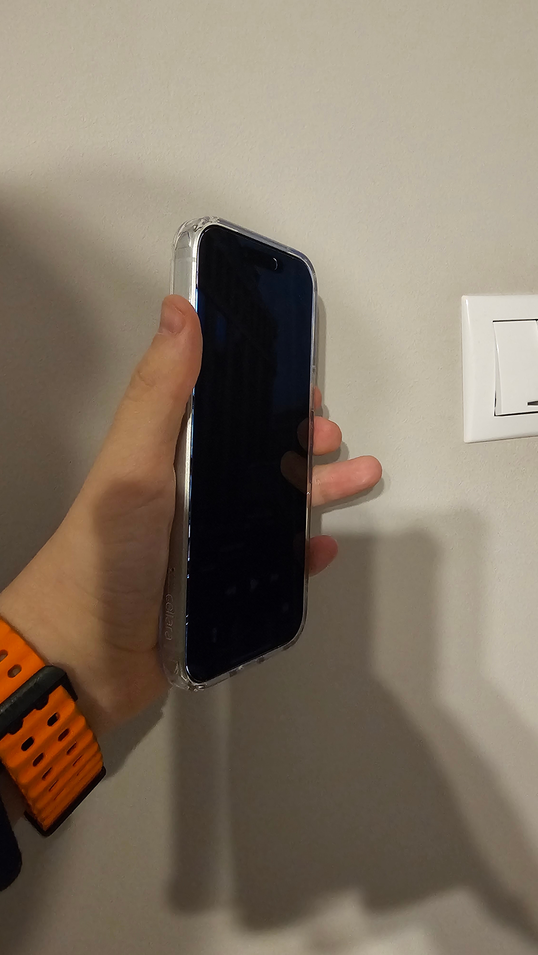 Folie de Protectie Privacy pentru iPhone 17 Pro Max, Omelivon, Sticla Securizata, cu Kit de Aplicare Instanta si Functie Automata de Indepartare a Prafului, Duritate 9H, Ultra HD, advanced touch sensitivity