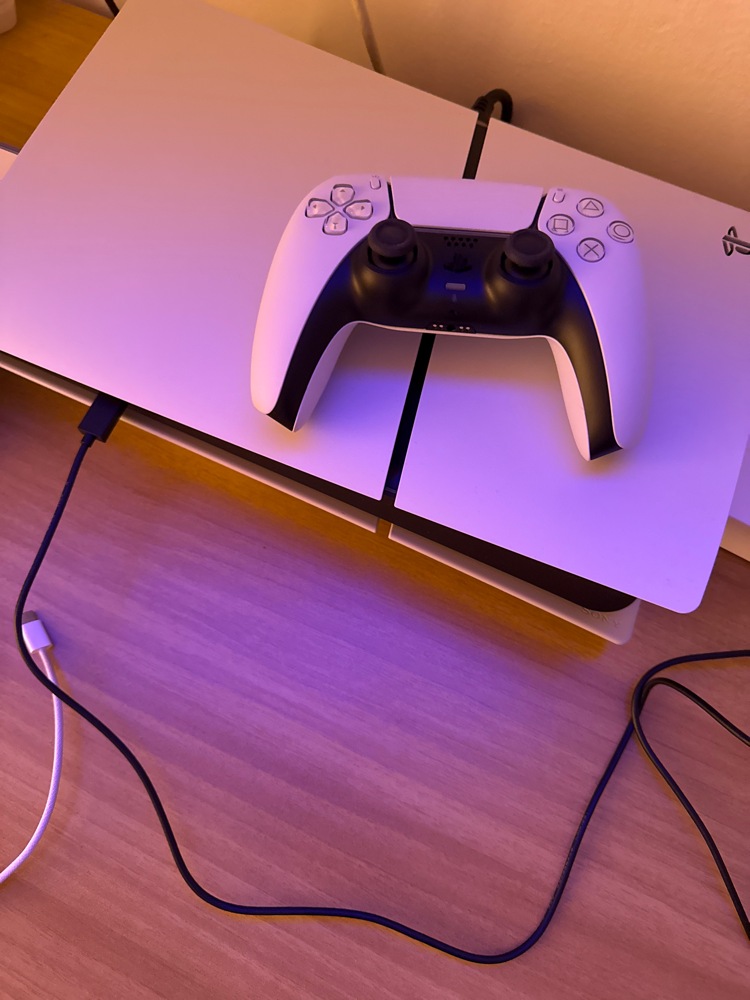 Consola PlayStation 5 (PS5) Slim, 1TB SSD, E-Chassis - eMAG.ro