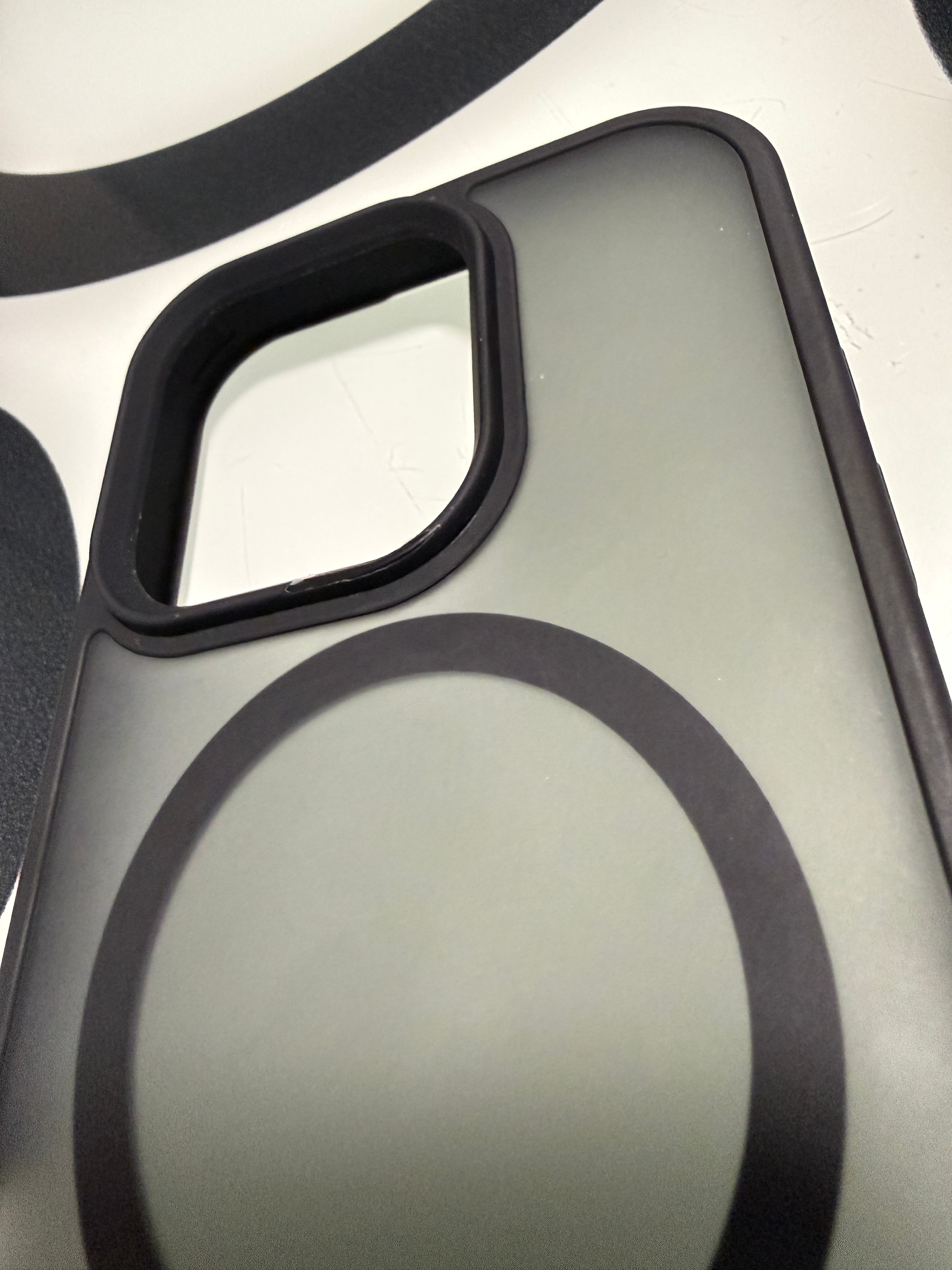 Husa pentru iPhone 16 PRO, MagSafe, Hybrid Ultra Slim, Carcasa Spate Mat, Protectie Militara Antisoc, Negru