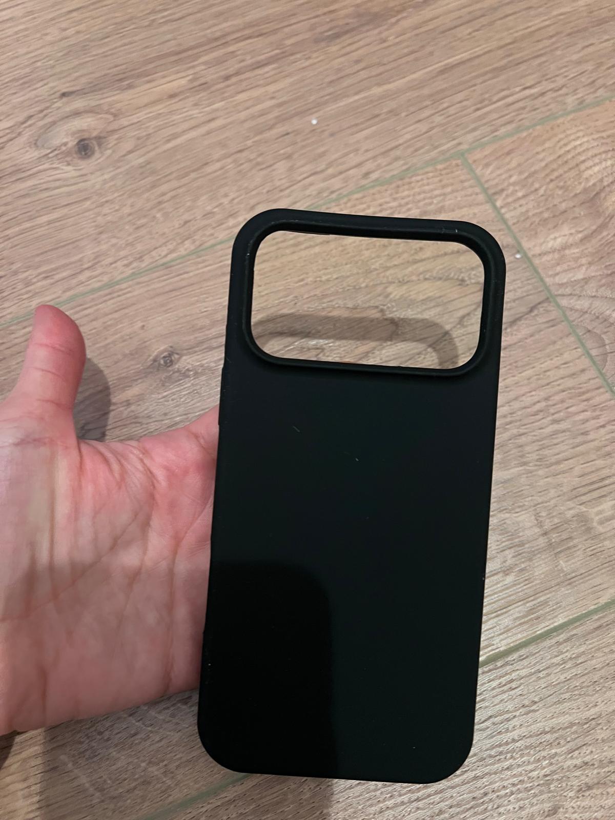 Husa pentru iPhone 17 Pro Max, SIlicon Catifelat Cu Interior Microfibra, Verde inchis